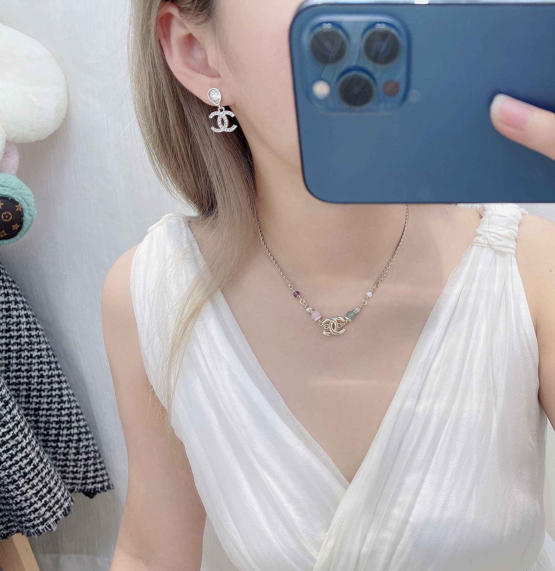 Chanel Pastel Stone Necklace – Chanel Gold Chain Pastel Stone Necklace