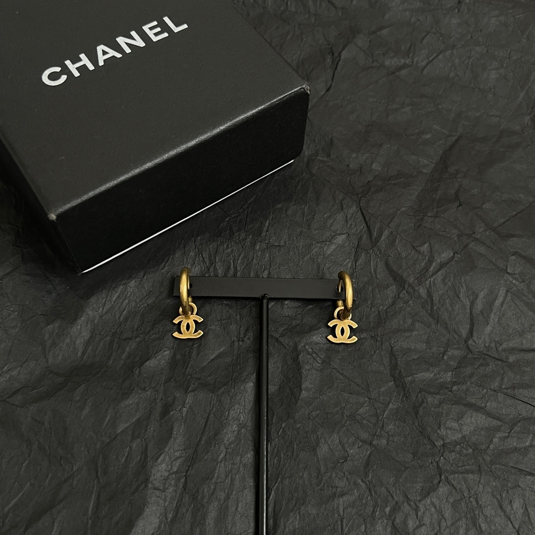 Chanel Gold CC Drop Earrings – Chanel Gold CC Drop Hoop Earrings