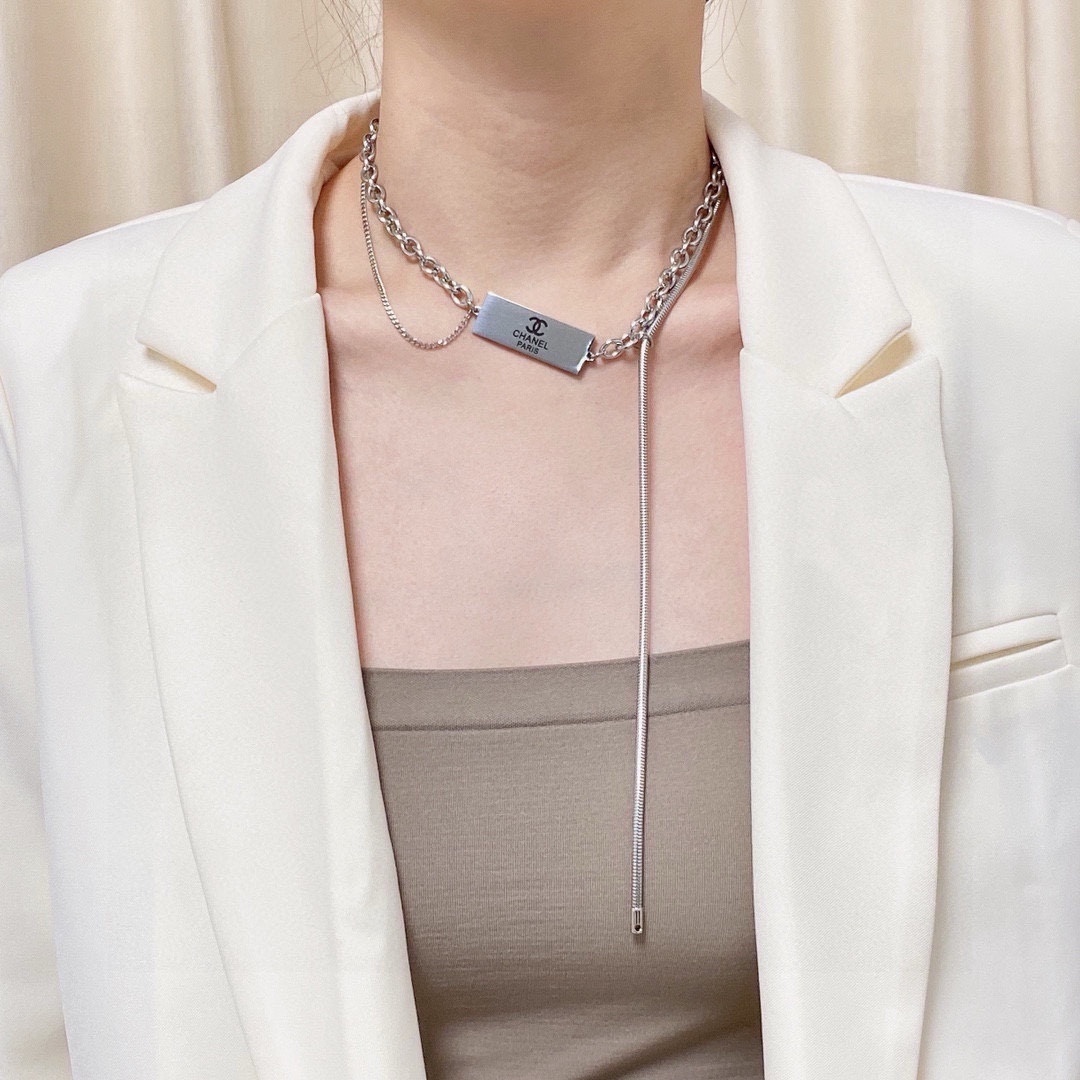 Chanel Silver Rectangle Necklace – Chanel Silver Rectangle Logo Chain