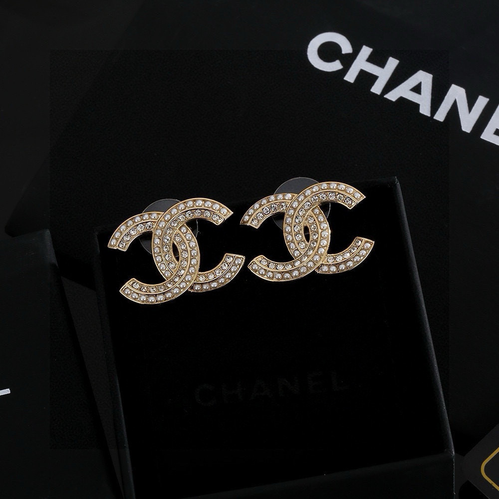 Chanel Gold CC Pearl Earrings – Chanel Gold CC Pearl & Crystal