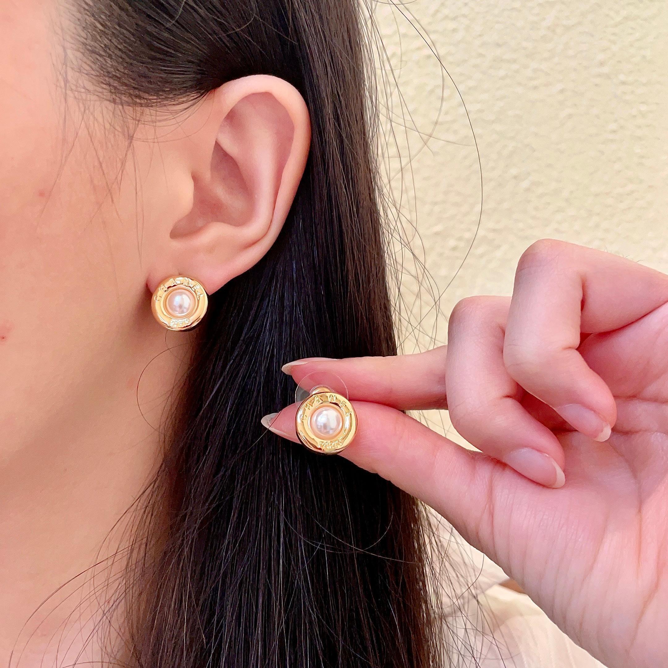 Chanel Gold Pearl Button Earrings – Designer Studs