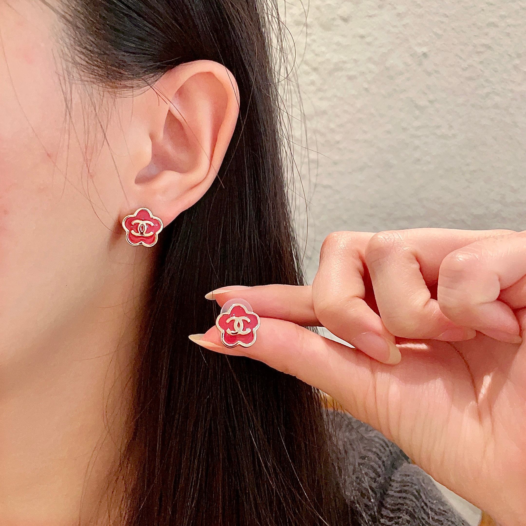 Chanel Red Flower CC Logo Earrings – Designer Studs