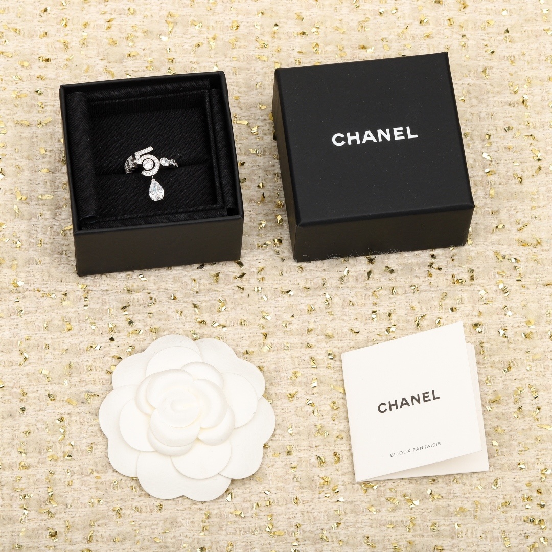 Chanel Silver No. 5 Ring – Chanel Silver No. 5 Drop Ring – Elegant