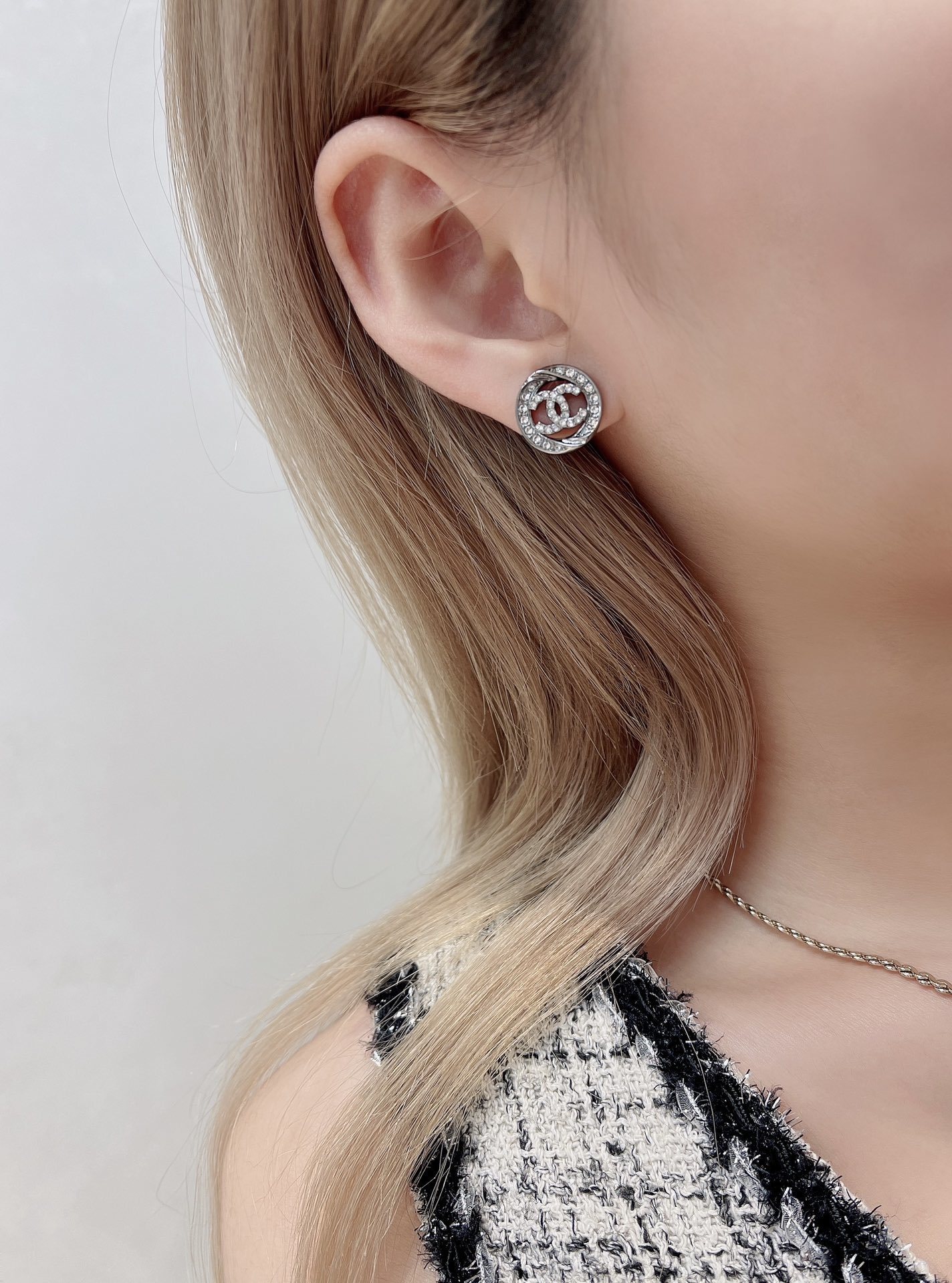 Chanel Silver Crystal CC Stud Earrings – Designer Jewelry