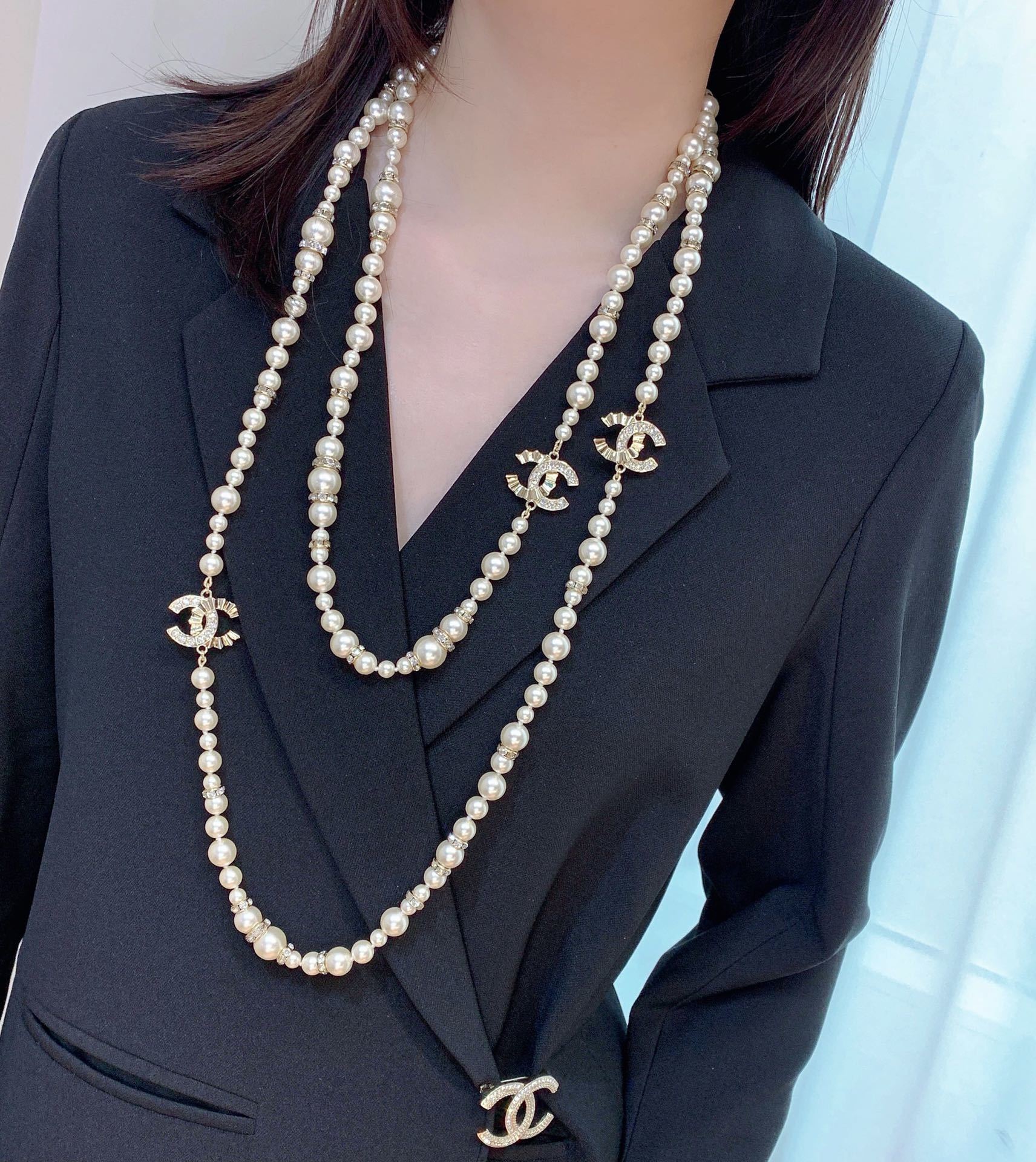 gold Chanel Long Pearl Necklace – Chanel Long Pearl Necklace Gold CC