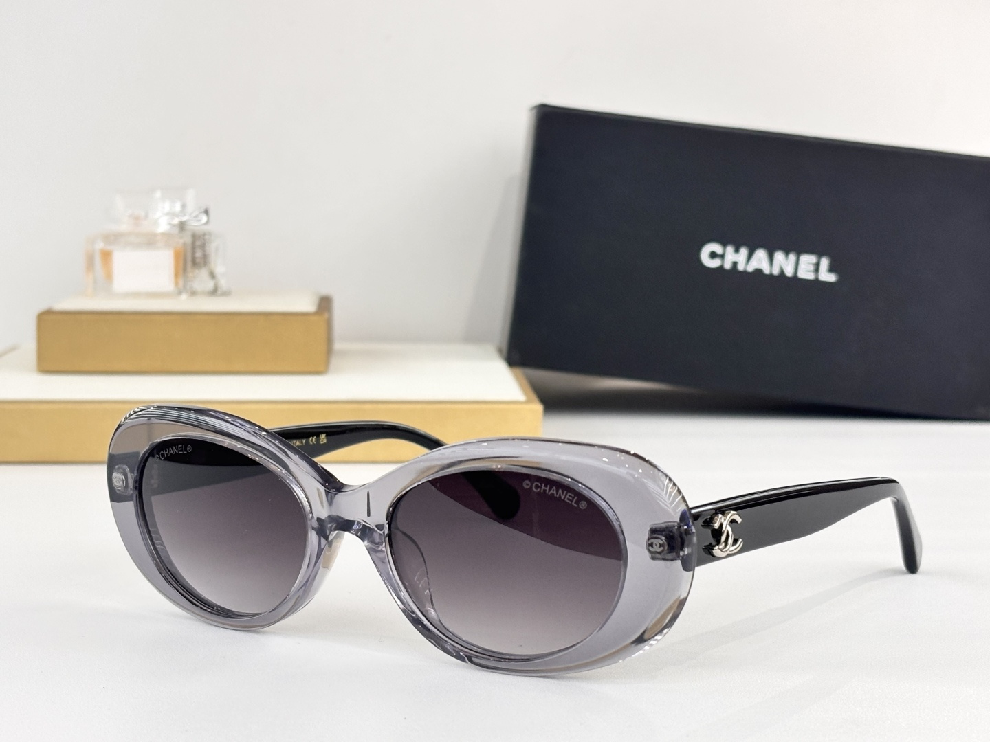 Chanel Luxury Oval Sunglasses – Elegant Women’s Designer Eyewear