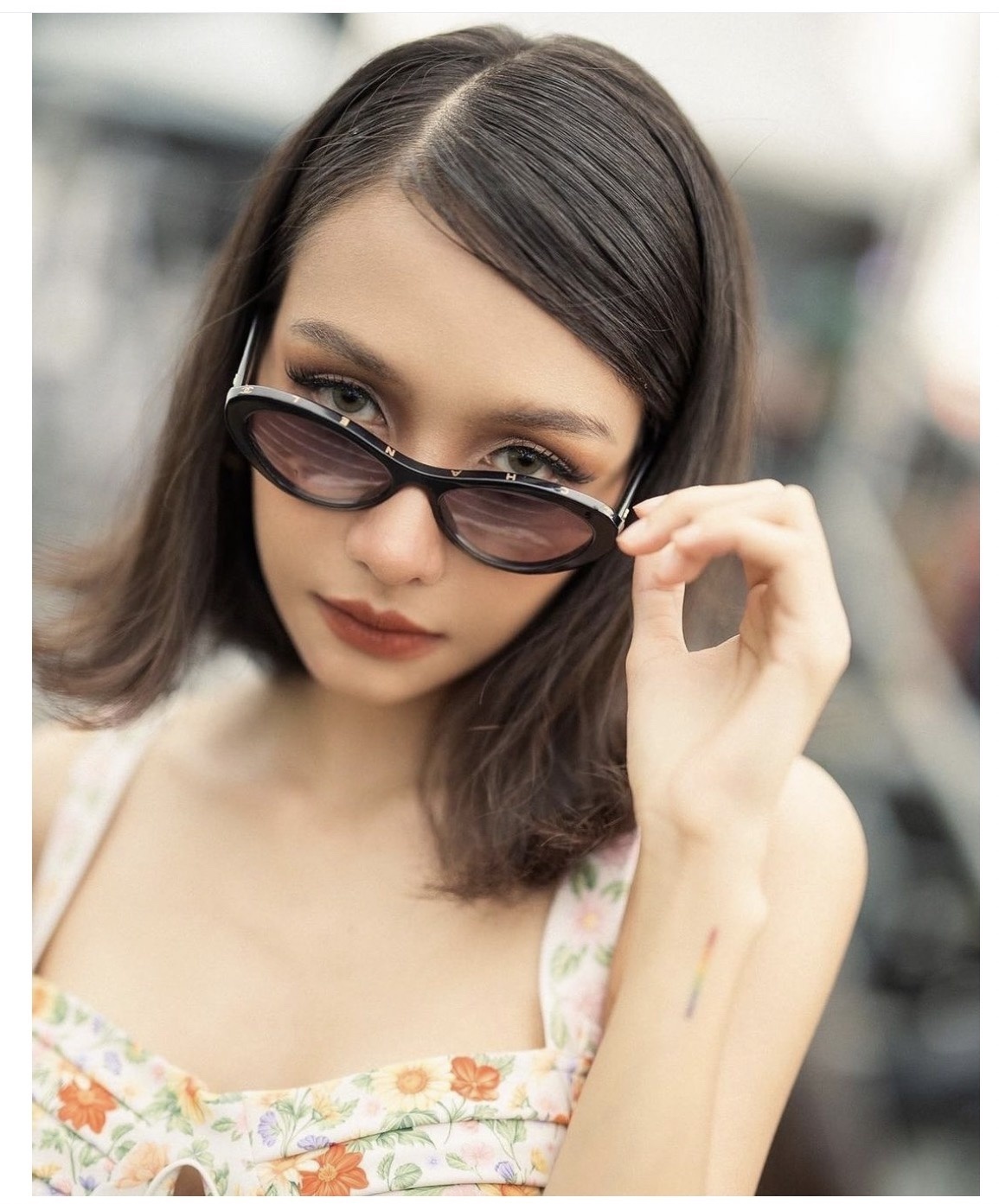Retro Oval Cat Eye Sunglasses – Vintage Black Frames for Women Y2K