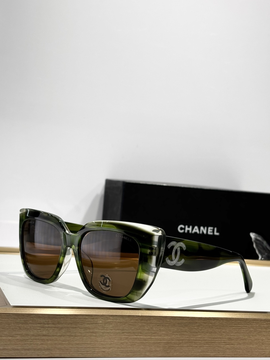 Chanel Oversized Square Sunglasses – Premium Acetate Cat-Eye Design