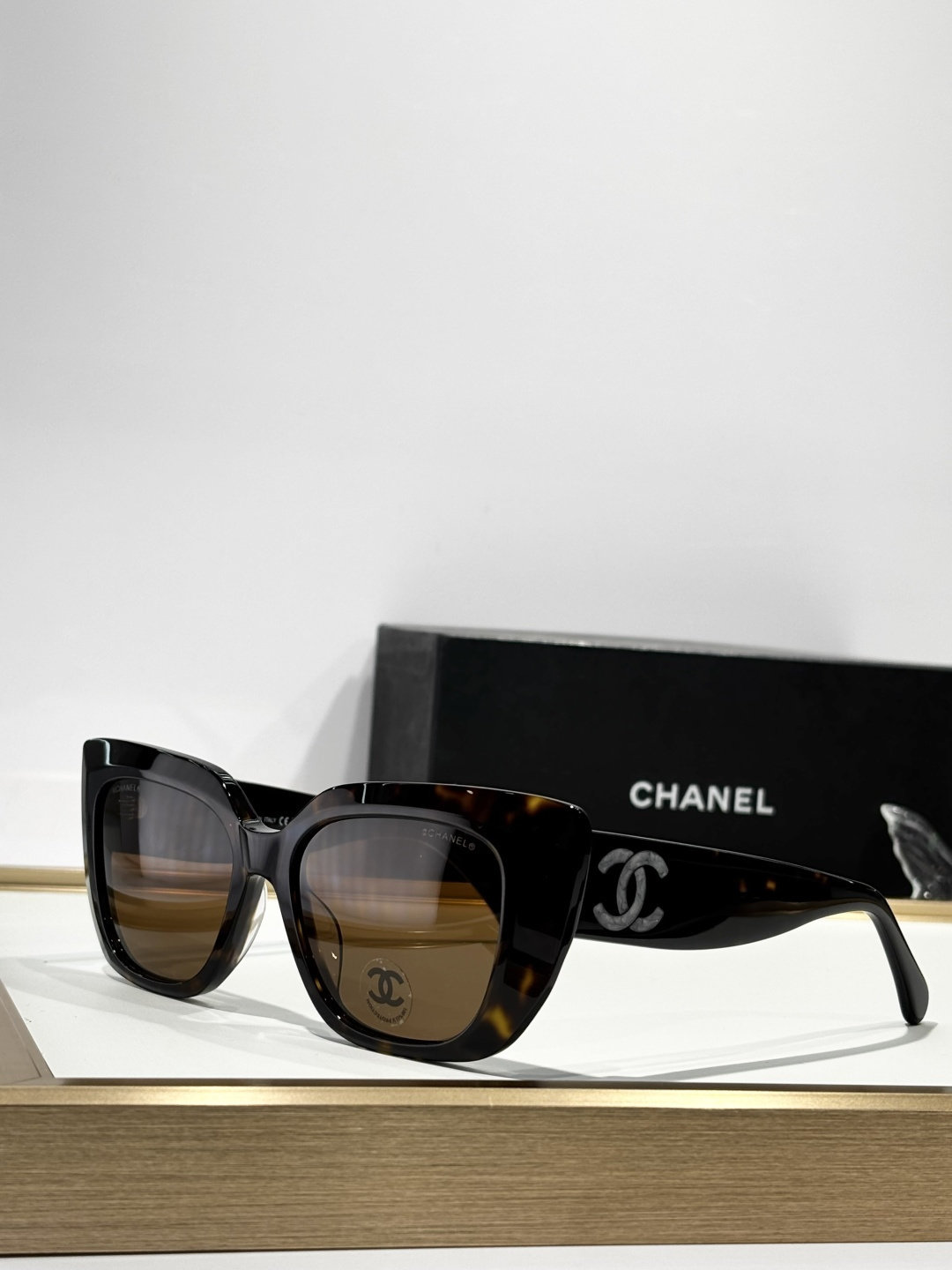 Chanel Oversized Square Sunglasses – Premium Acetate Cat-Eye Design