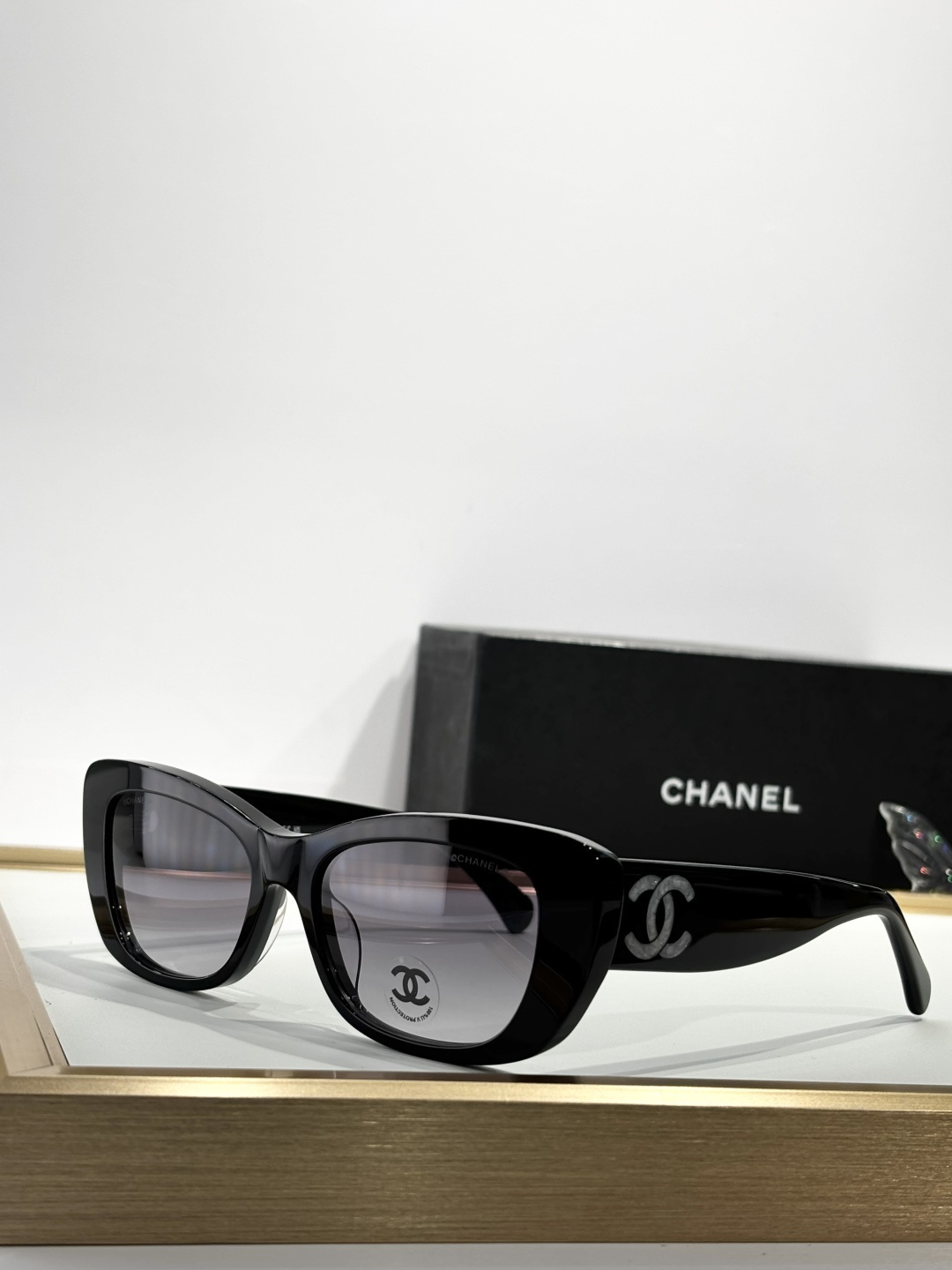 Chanel Oversized Cat-Eye Sunglasses Black Acetate with CC Logo