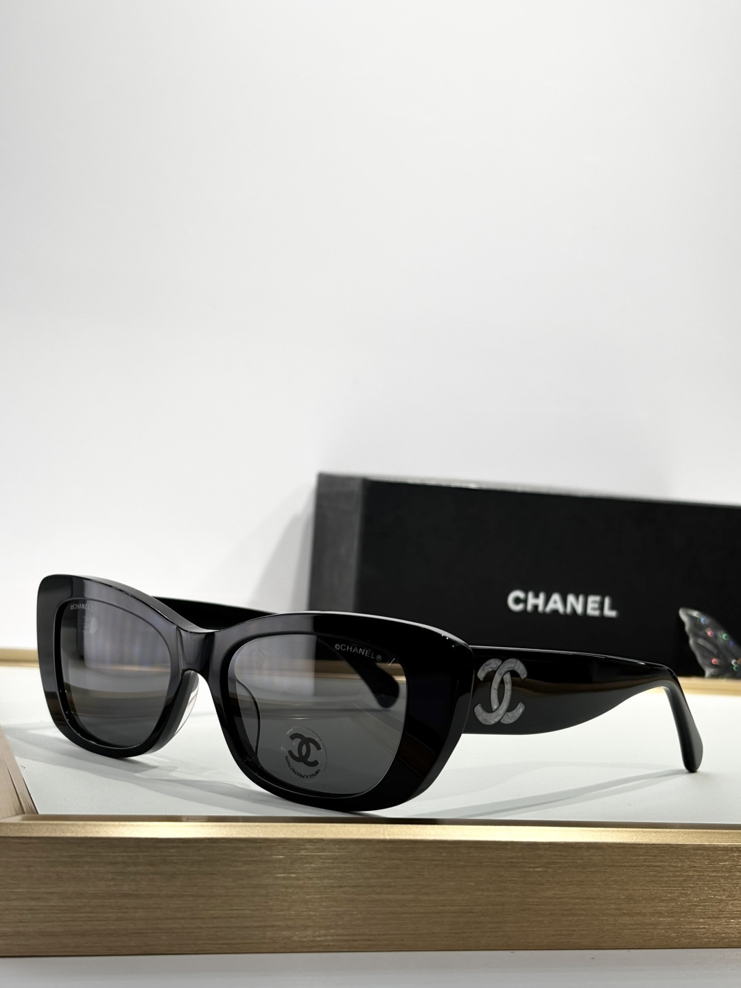 rhinestone Chanel Black Cat-Eye Sunglasses – Chanel Black Cat-Eye