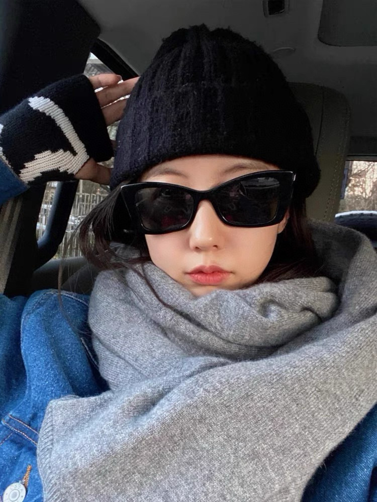 Chanel Black Bold Frame Sunglasses – Modern Chic