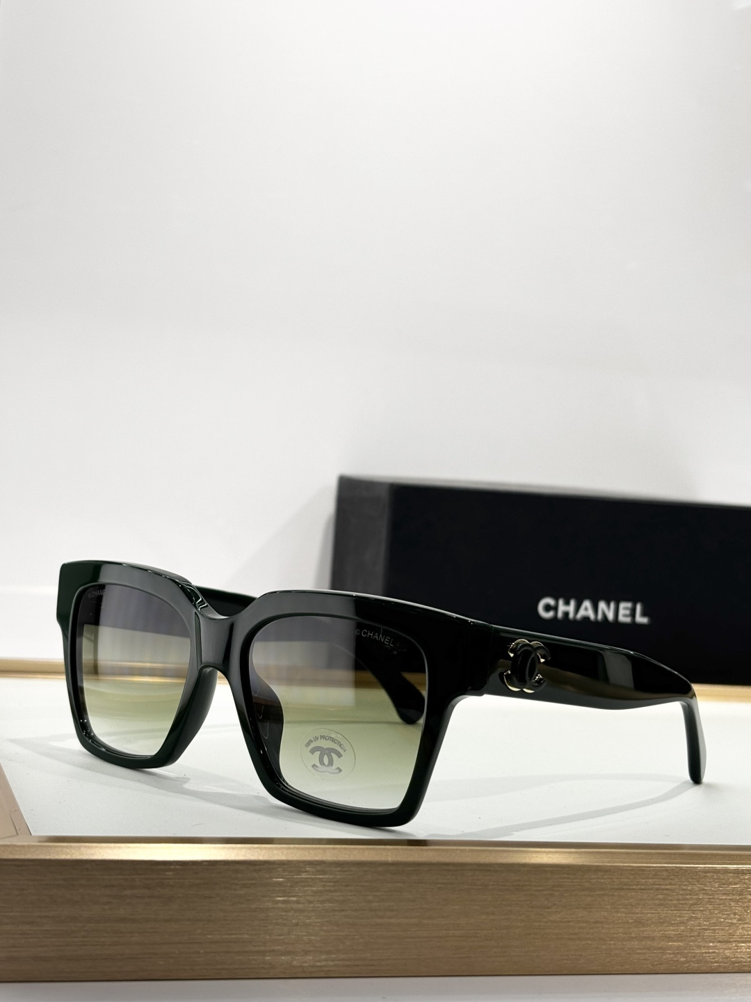 Chanel Luxury Square Polarized Sunglasses – Women’s UV Protection