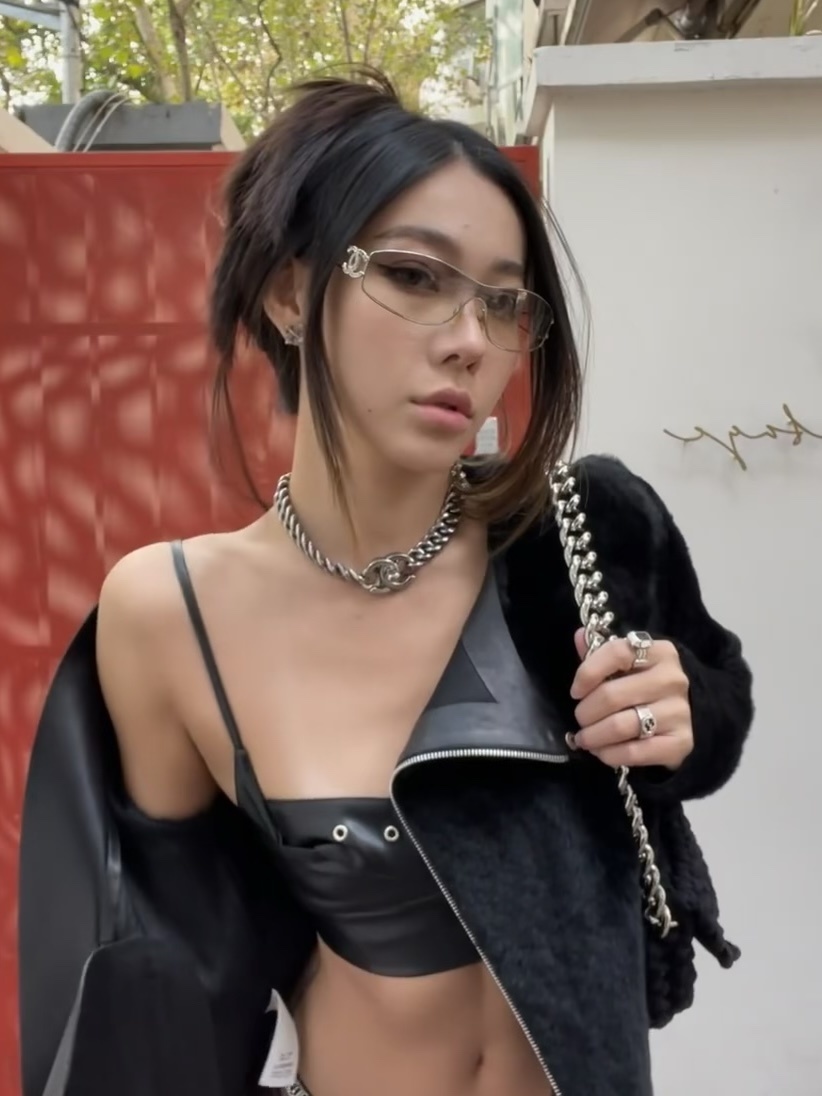 Vintage Y2K Rimless Shield Sunglasses with Crystal Accents