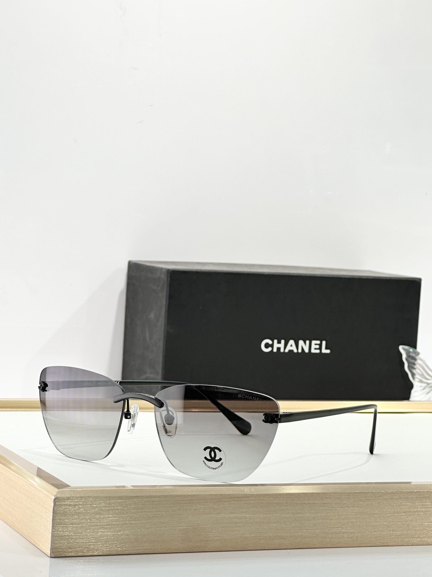 Chanel Luxury Rimless Butterfly Sunglasses – Premium CC Logo Design