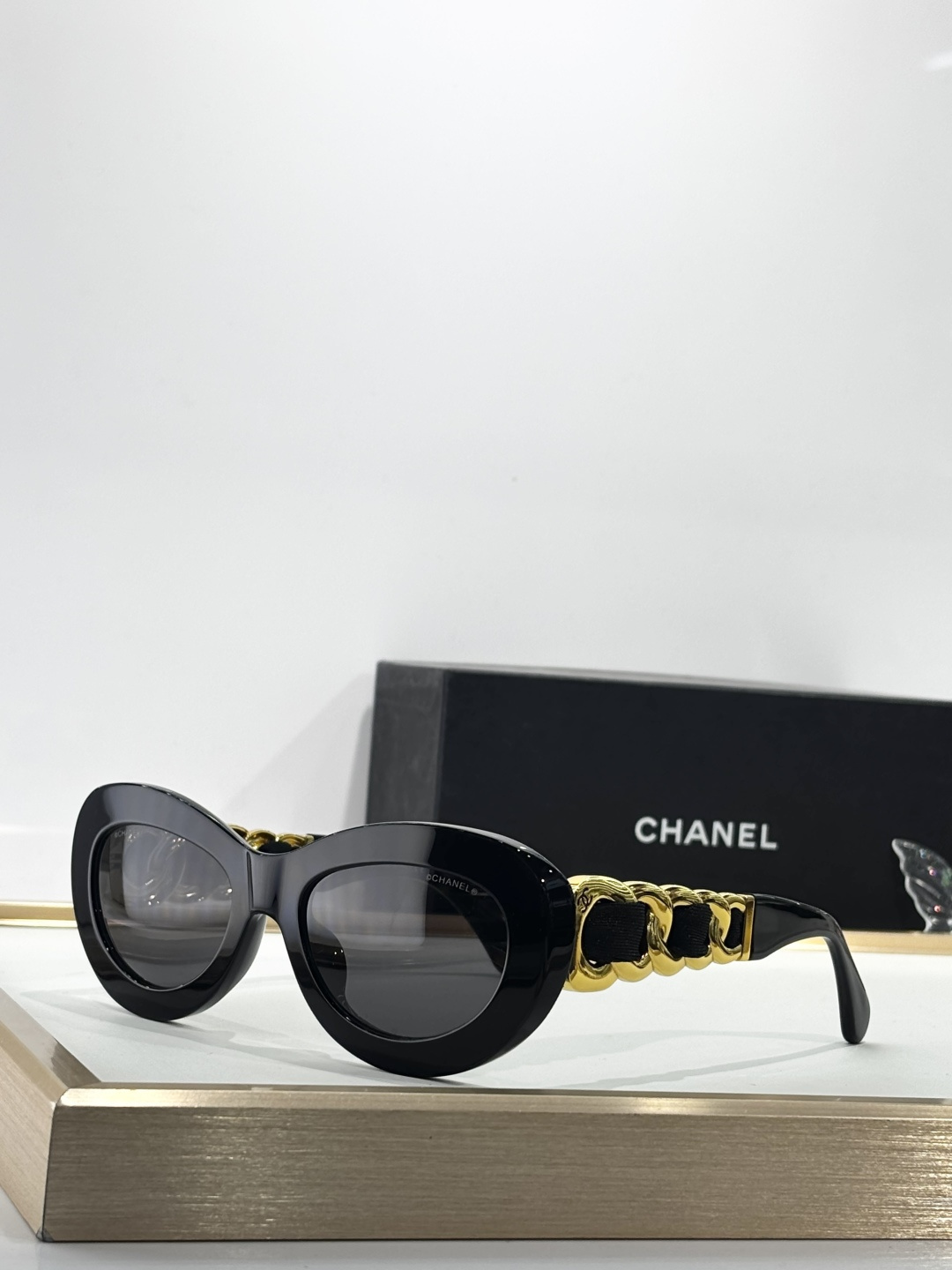 Chanel Luxury Oversized Cat-Eye Sunglasses with Gold Chain Detail