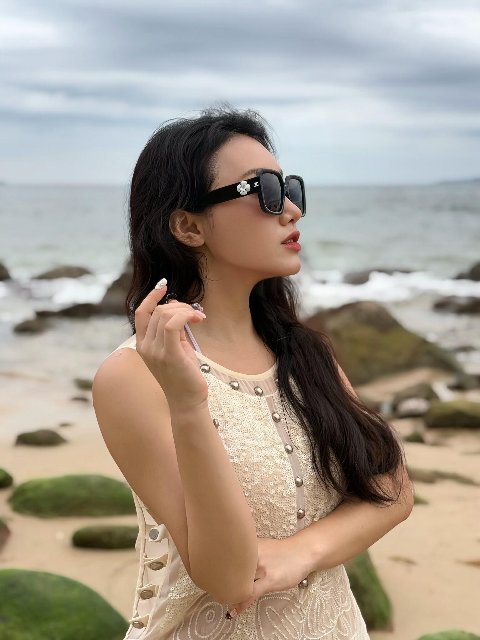 Elegant Black & White Bow One-Piece Swimsuit – Chic Beachwear