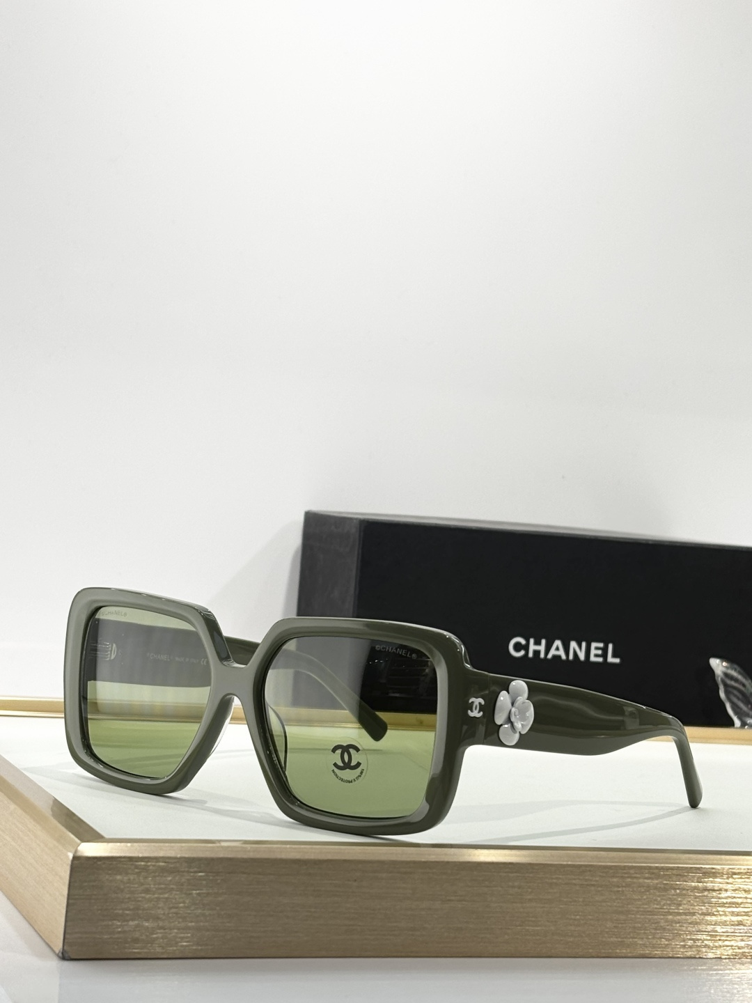 Chanel Olive Green Sunglasses – Chanel Olive Green Square Sunglasses
