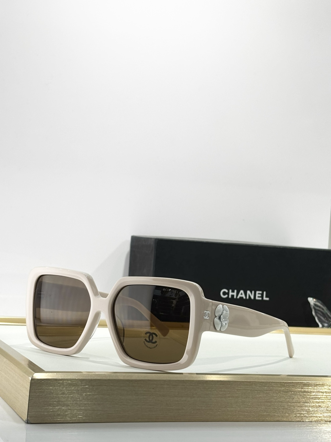 Chanel Square Sunglasses with 3D Camellia Detail – Luxury Eyewear