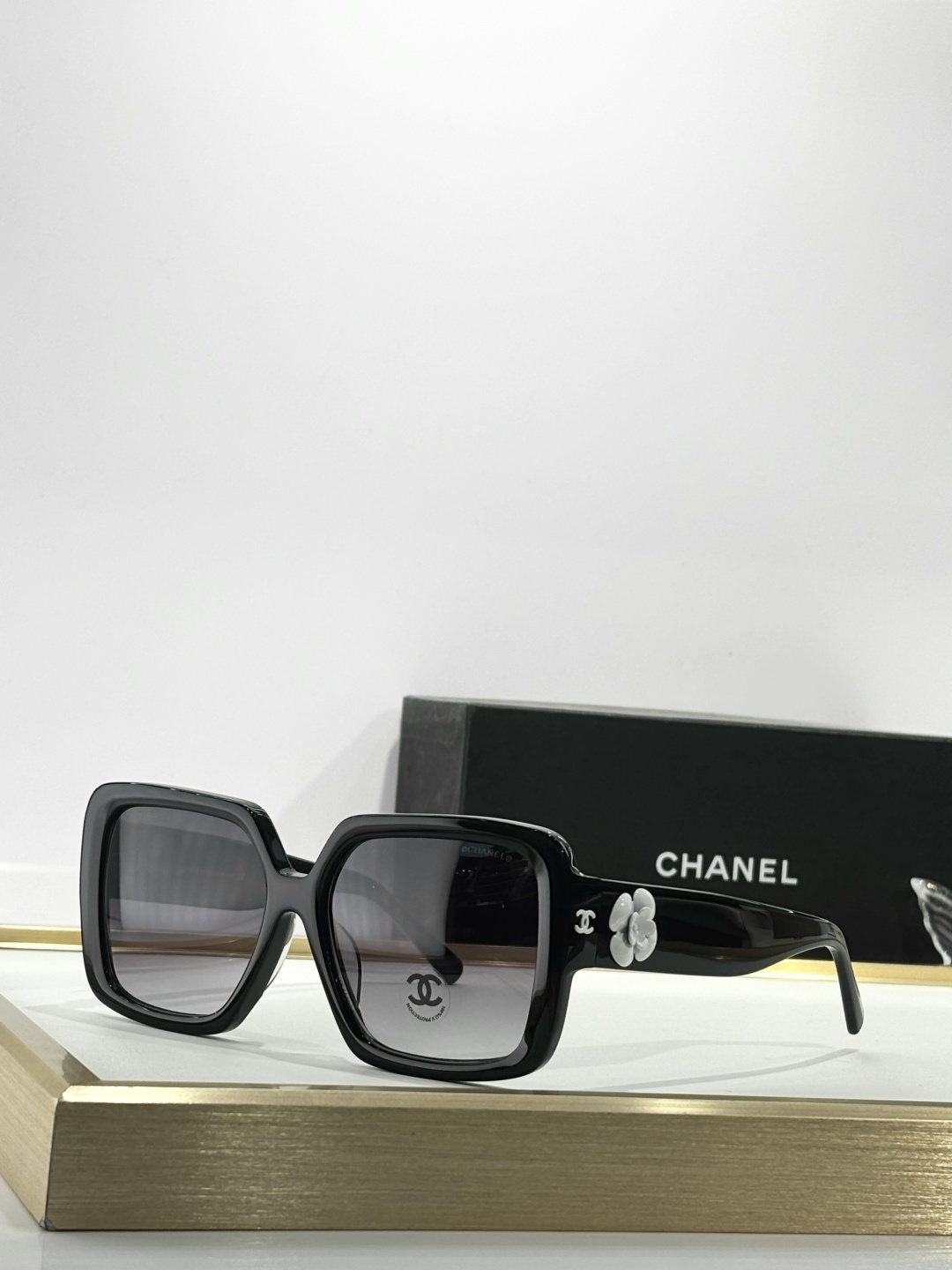 Chanel Square Sunglasses with 3D Camellia Detail – Luxury Eyewear