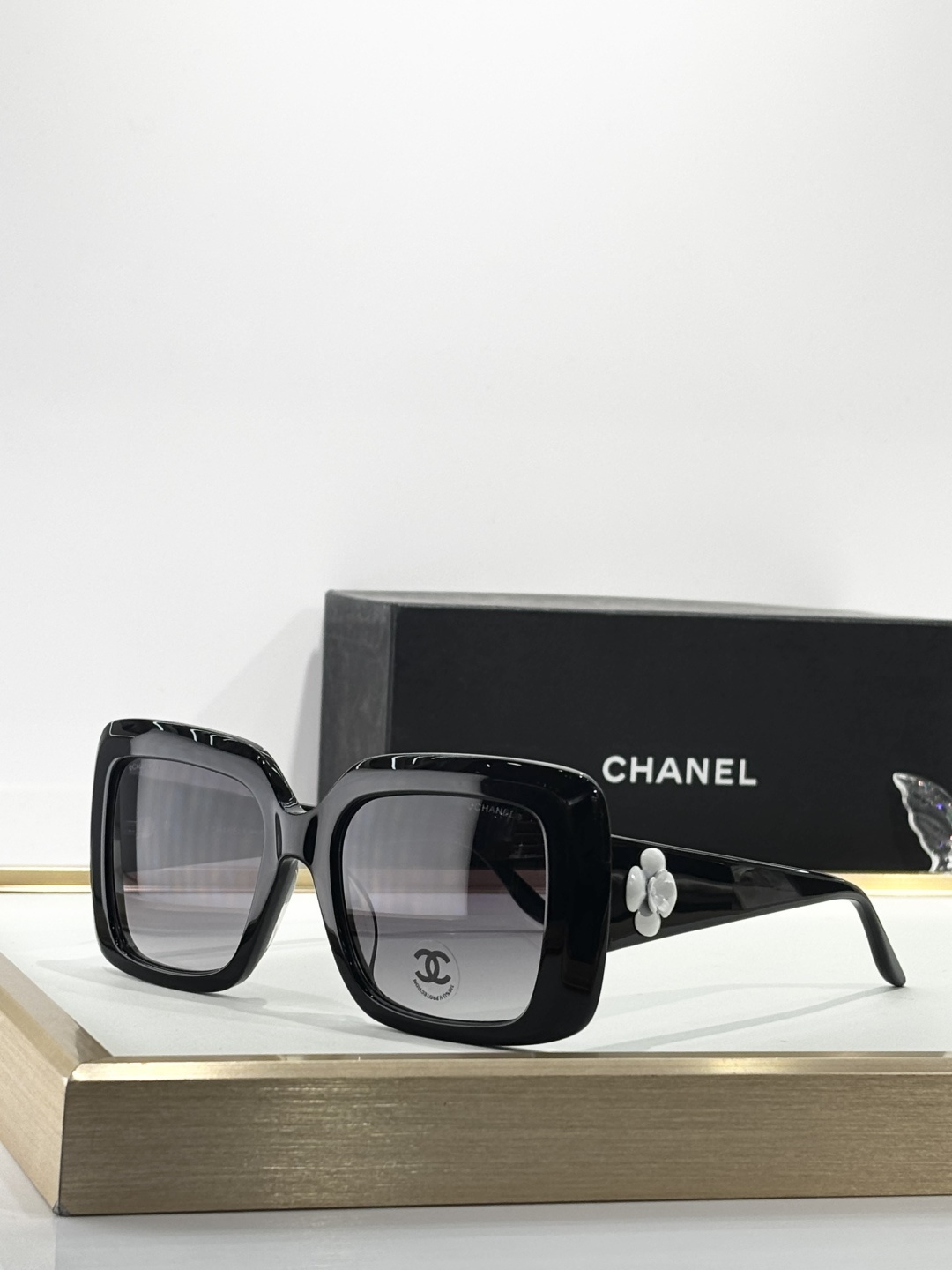 Chanel Black Flower Sunglasses – Chanel Black Flower Square Sunglasses
