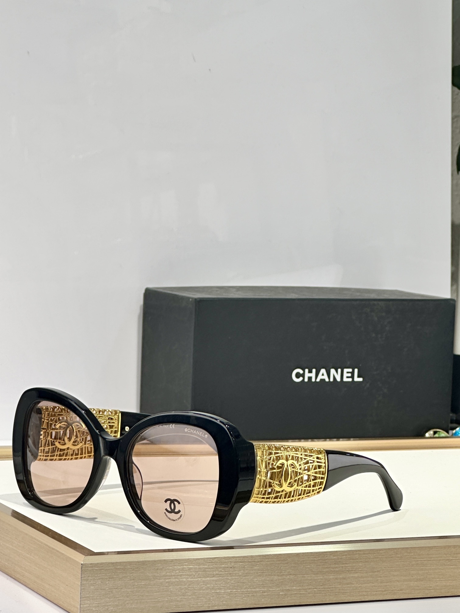 Chanel Oversized Butterfly Sunglasses – Gold Mesh CC Logo