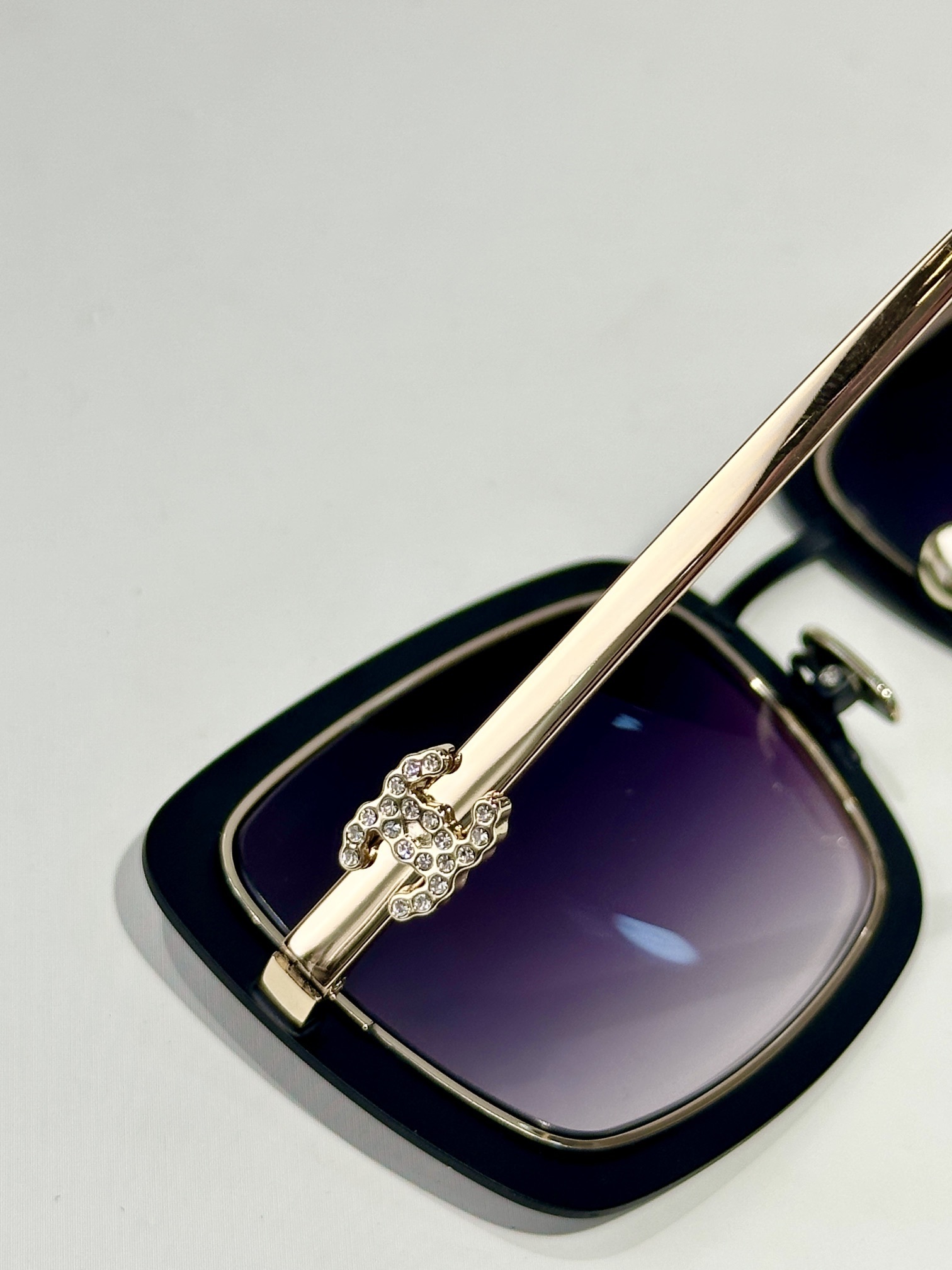 Chanel Luxury Square Sunglasses – Black & Gold with Gradient Lenses