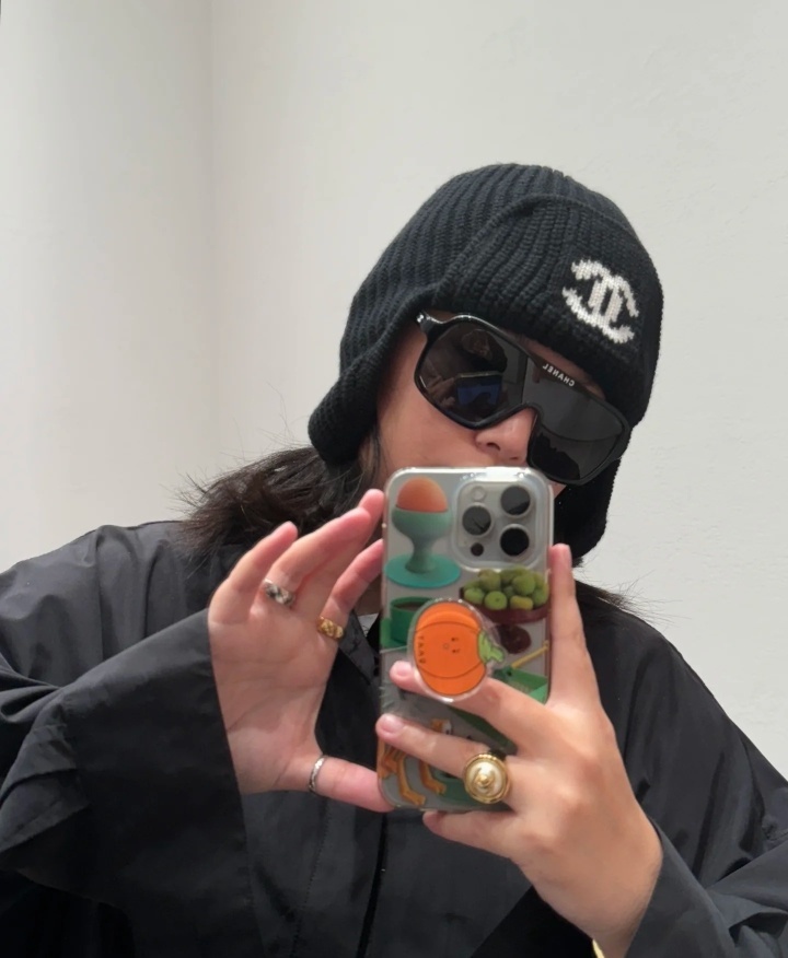 Luxury Designer Shield Sunglasses – Oversized Black Winter Eyewear