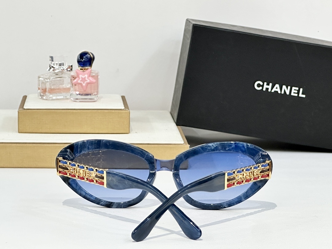 Luxury Chanel Polarized Cat-Eye Sunglasses with Braided Chain Logo