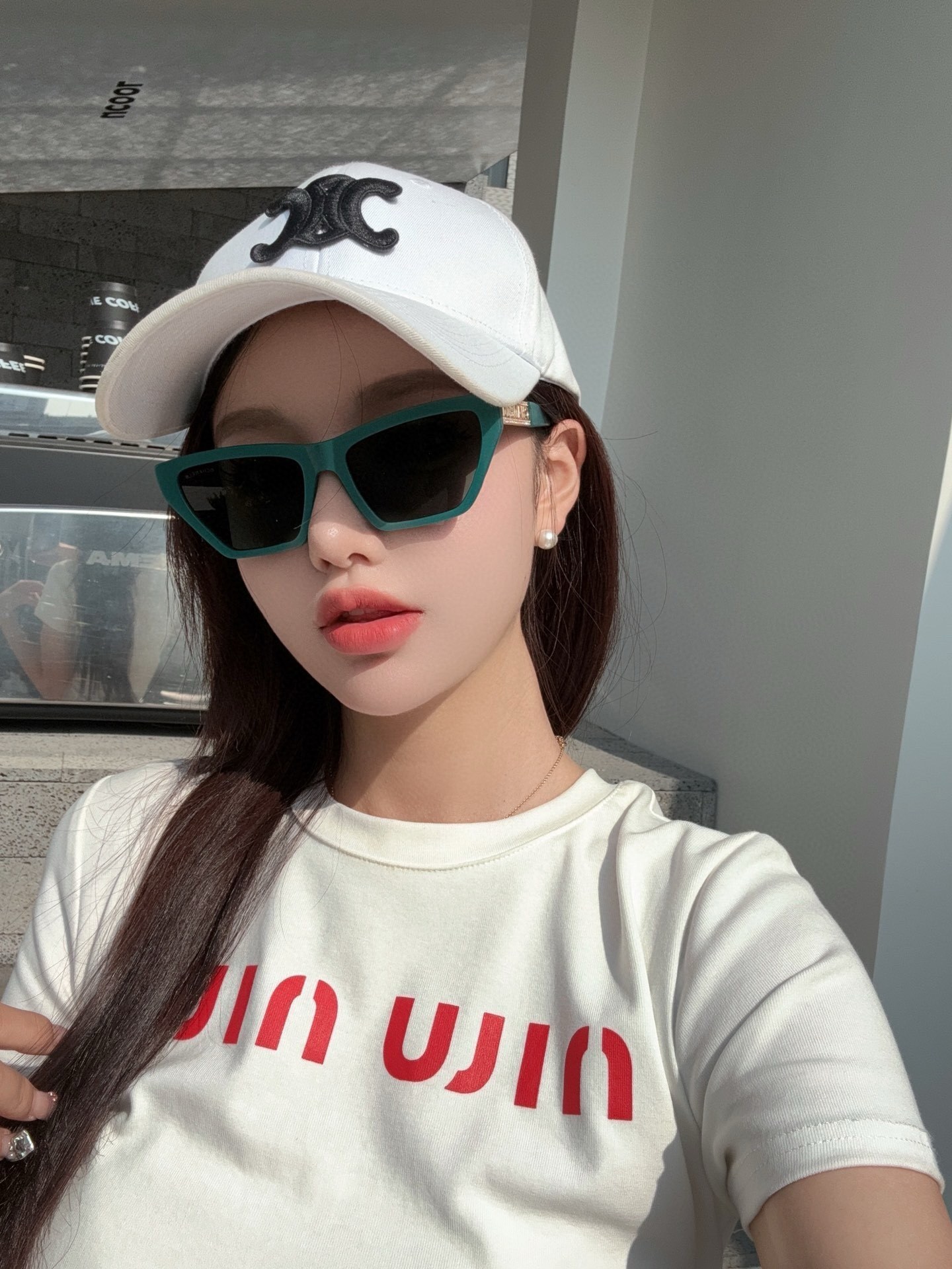 Retro Green Cat-Eye Sunglasses for Women – Chic UV Protection