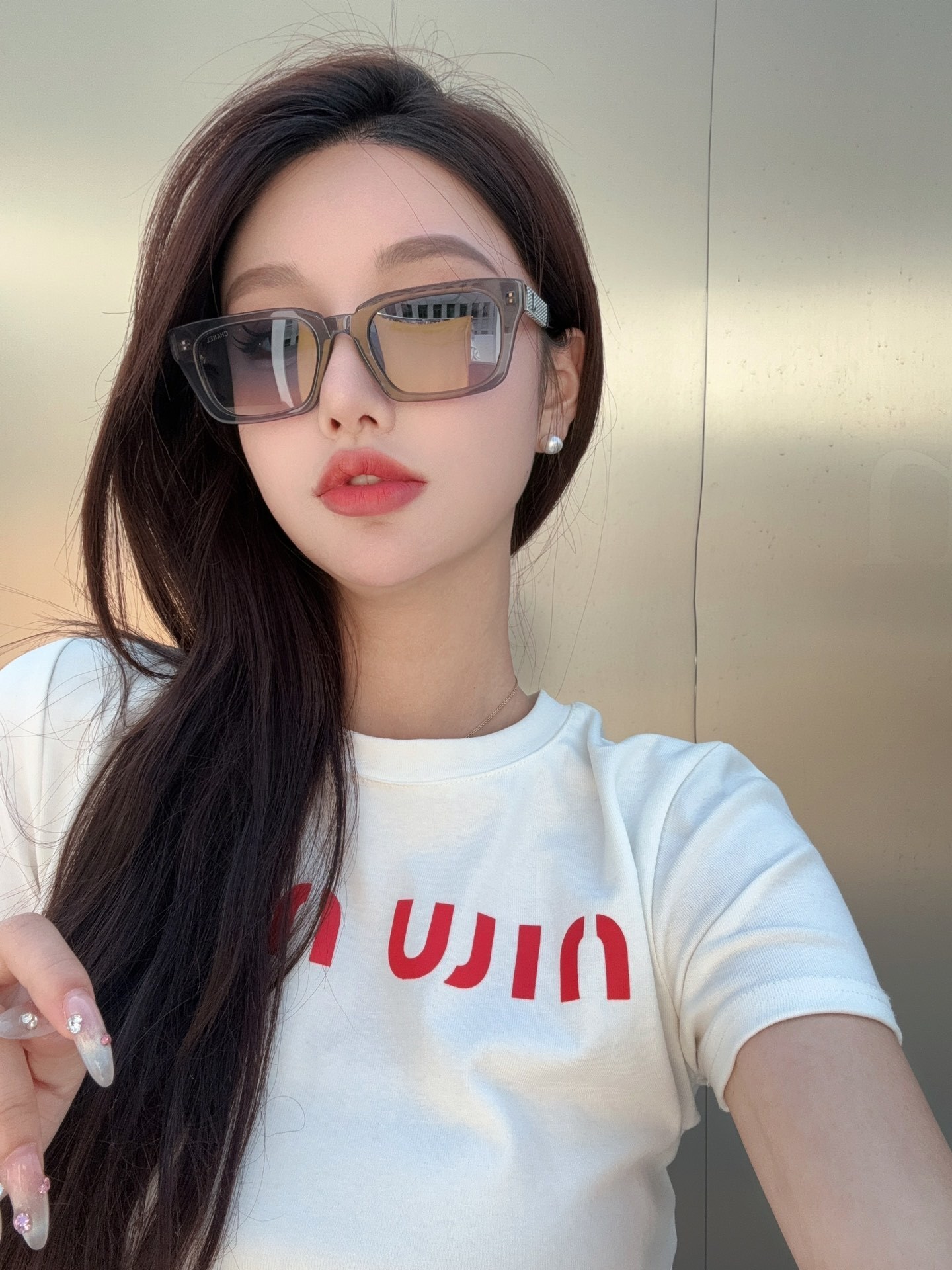 Women’s Oversized Square Sunglasses – Trendy Gradient Lens Eyewear