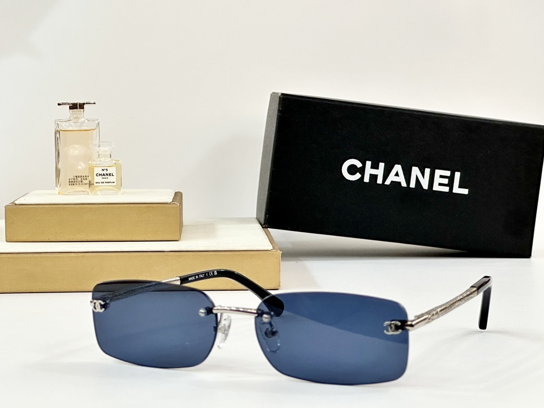 Chanel Luxury Rimless Rectangular Sunglasses with CC Logo – Y2K Style