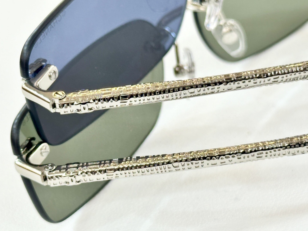 Chanel Luxury Rimless Rectangular Sunglasses with CC Logo – Y2K Style