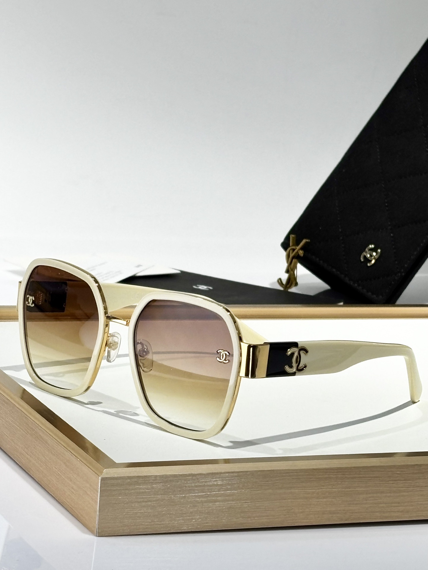 Luxury Oversized Square Sunglasses for Women – Designer Eyewear