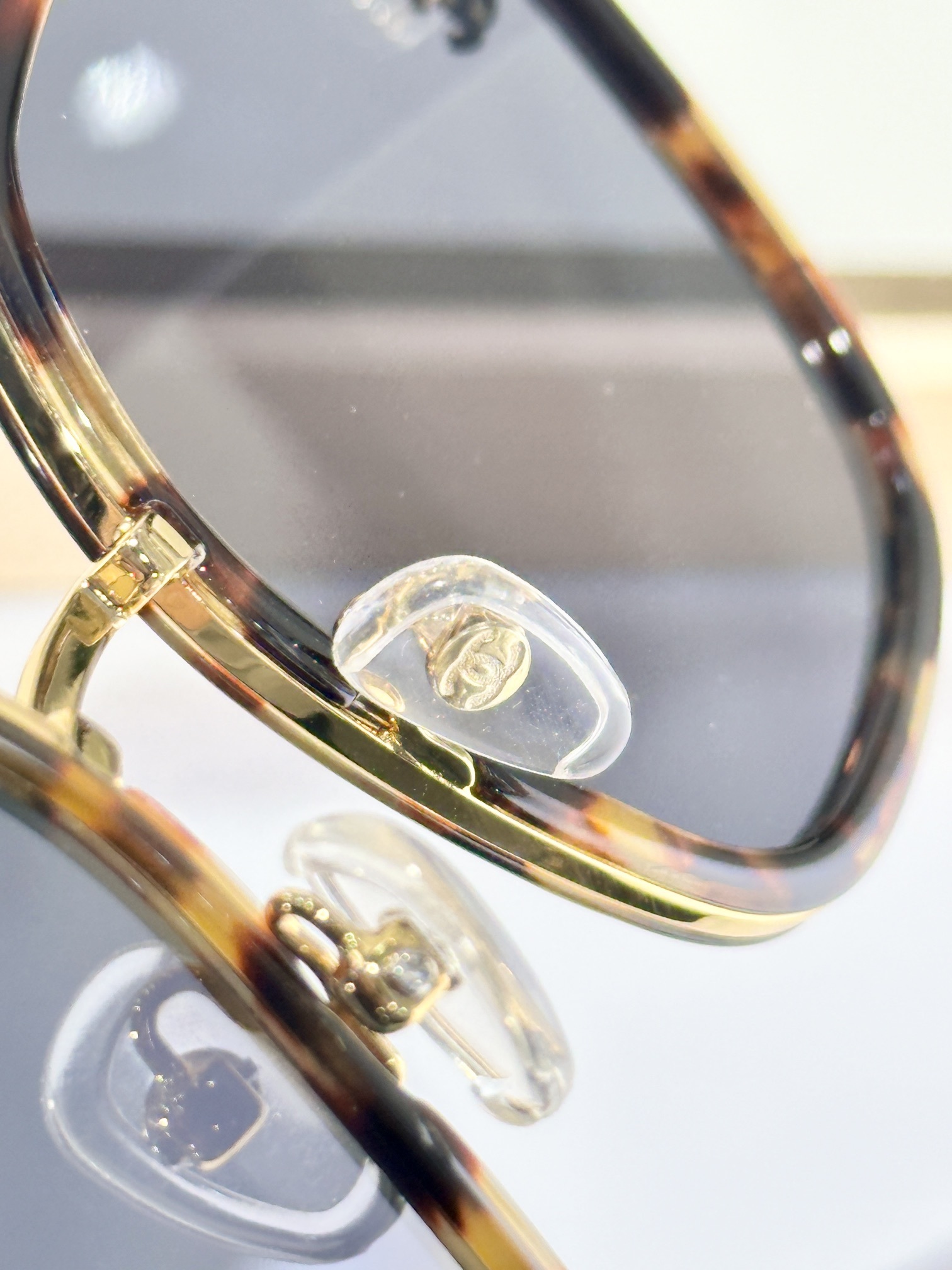 Luxury Oversized Square Sunglasses with Elegant Gradient Lenses