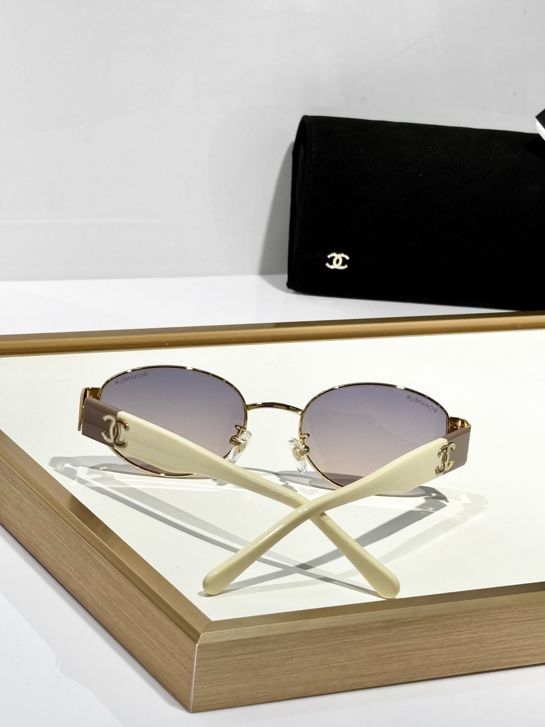 Chanel Luxury Oval Gradient Sunglasses – Made in Japan
