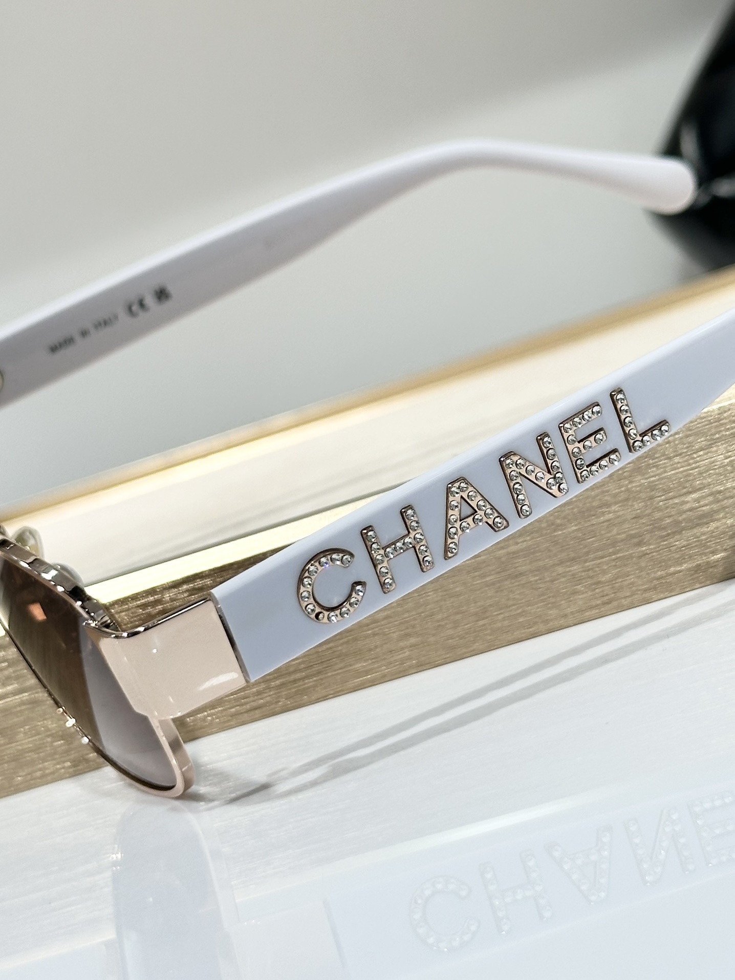 Chanel Luxury Rectangular Sunglasses – Elegant Metal Frame Series