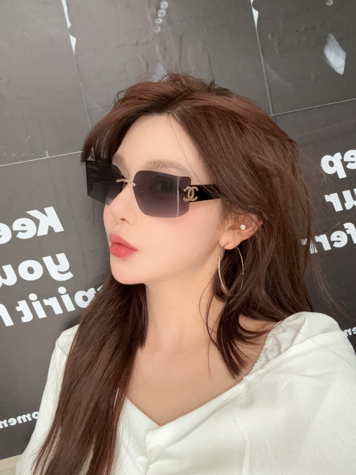 Luxury Women’s Rimless Rectangular Sunglasses – Chic Gradient Lens