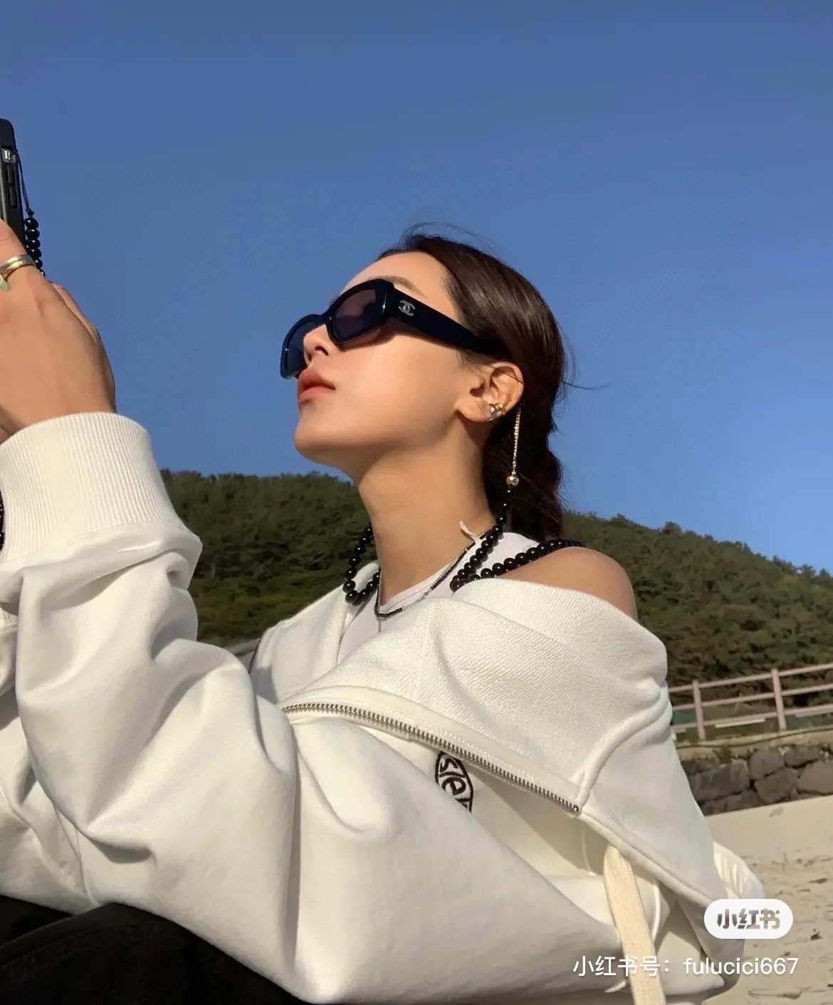 Chanel Black Thick Frame Sunglasses – Bold Elegance