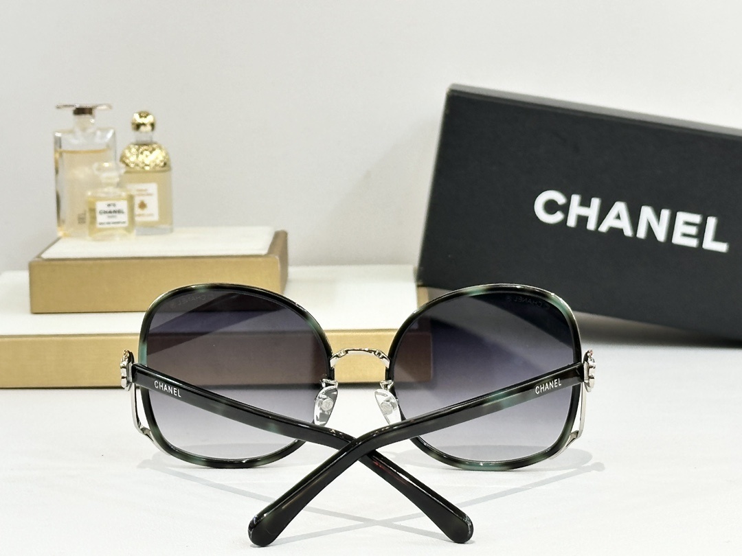 Chanel Camellia Oversized Sunglasses – Luxury Women’s Eyewear