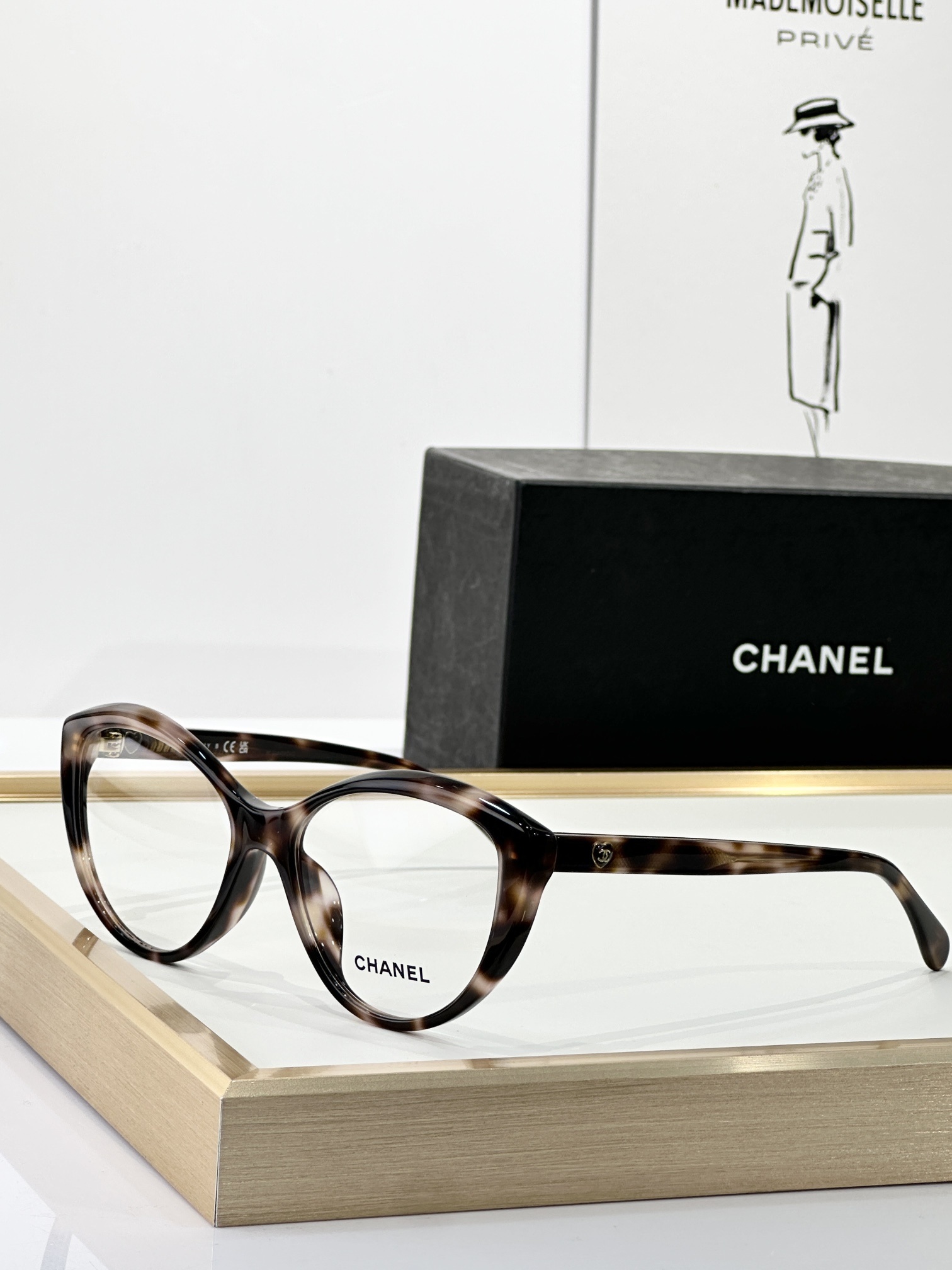 Chanel Luxury Cat-Eye Eyeglasses – Premium Women’s Optical Frames