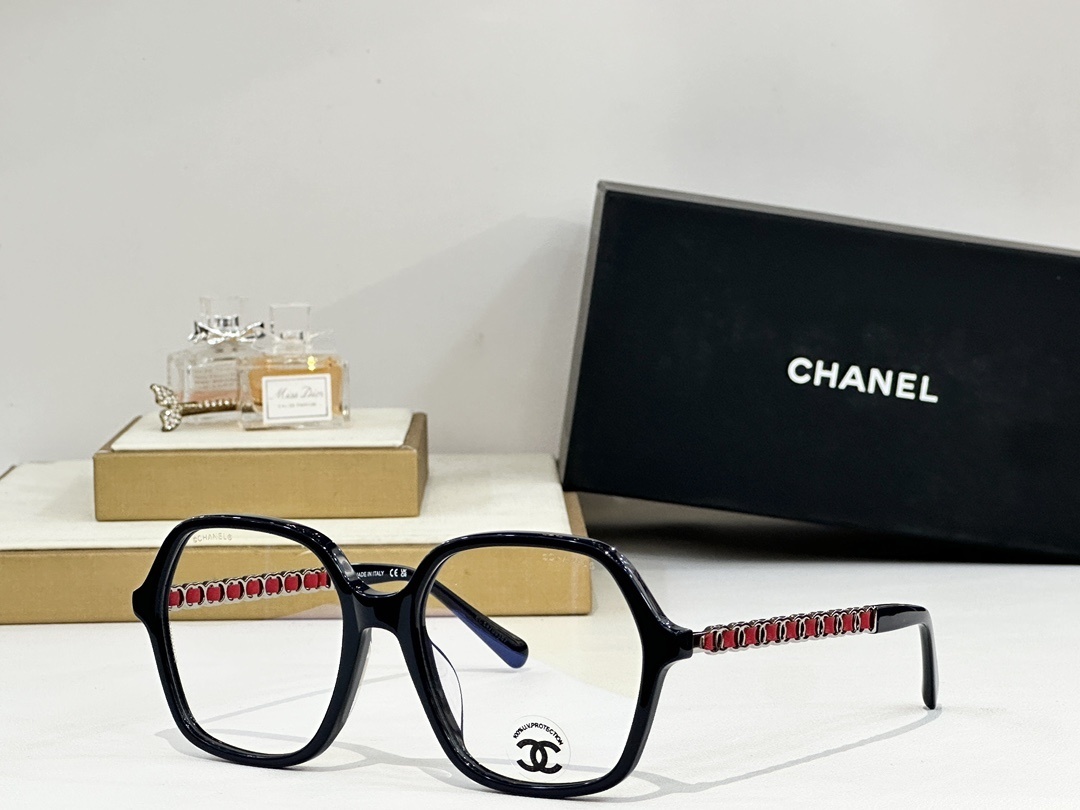 Chanel Luxury Square Eyeglasses – Elegant Chain Temple Design