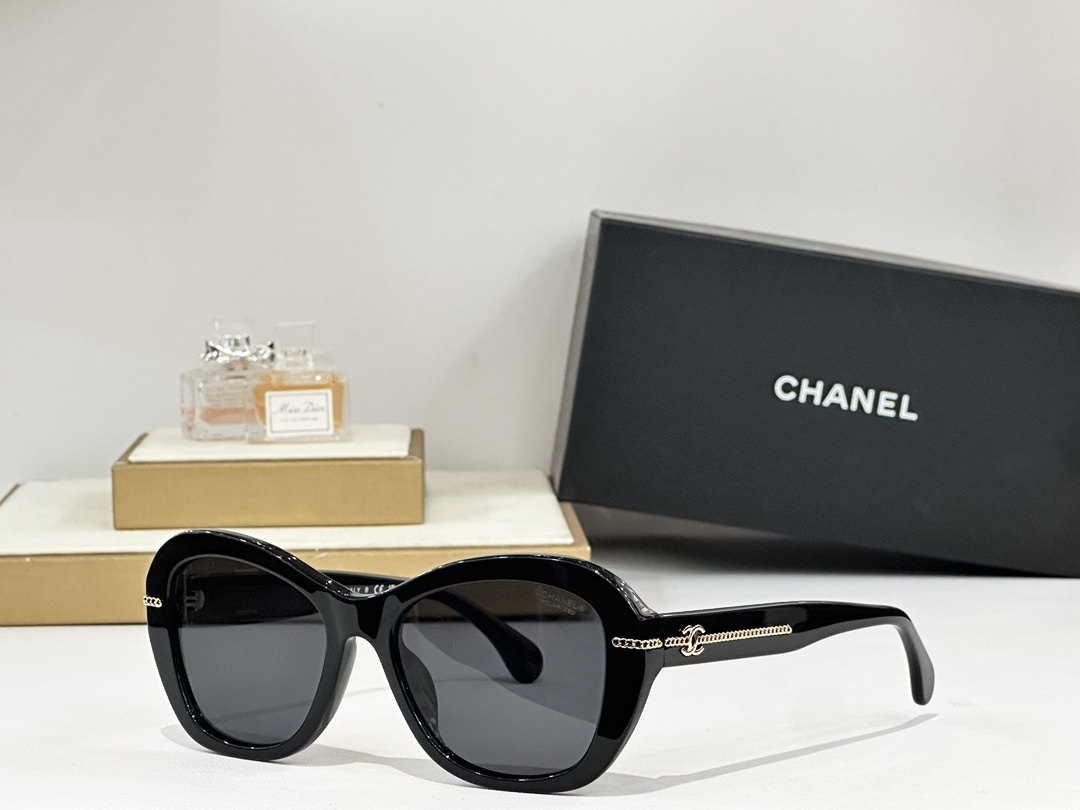 signature Chanel Black Butterfly Sunglasses – Chanel Black Butterfly