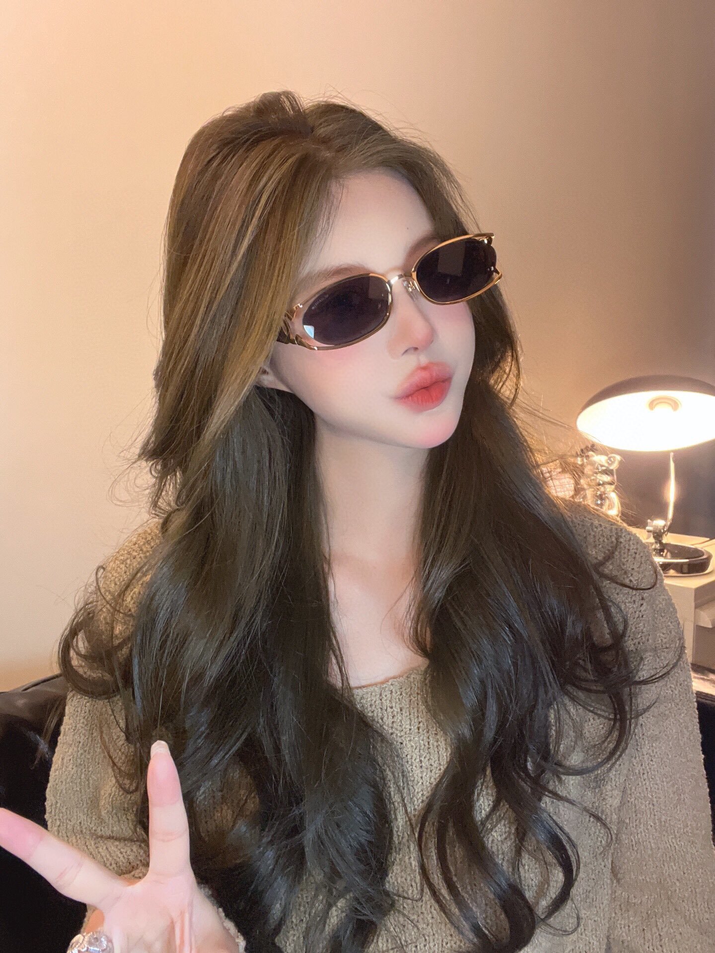 Vintage Oval Sunglasses for Women – Retro Y2K Chic Tinted Eyewear