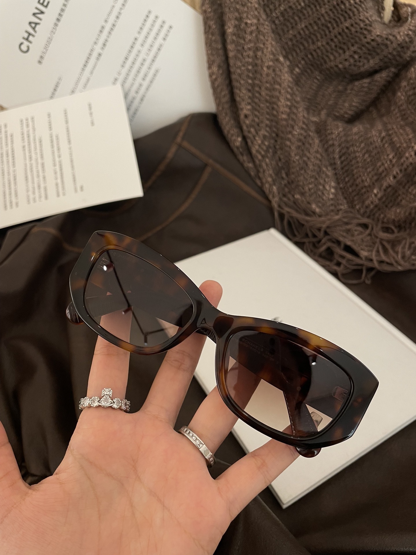 Luxury Tortoise Shell Sunglasses – Vintage Chic Women’s Eyewear