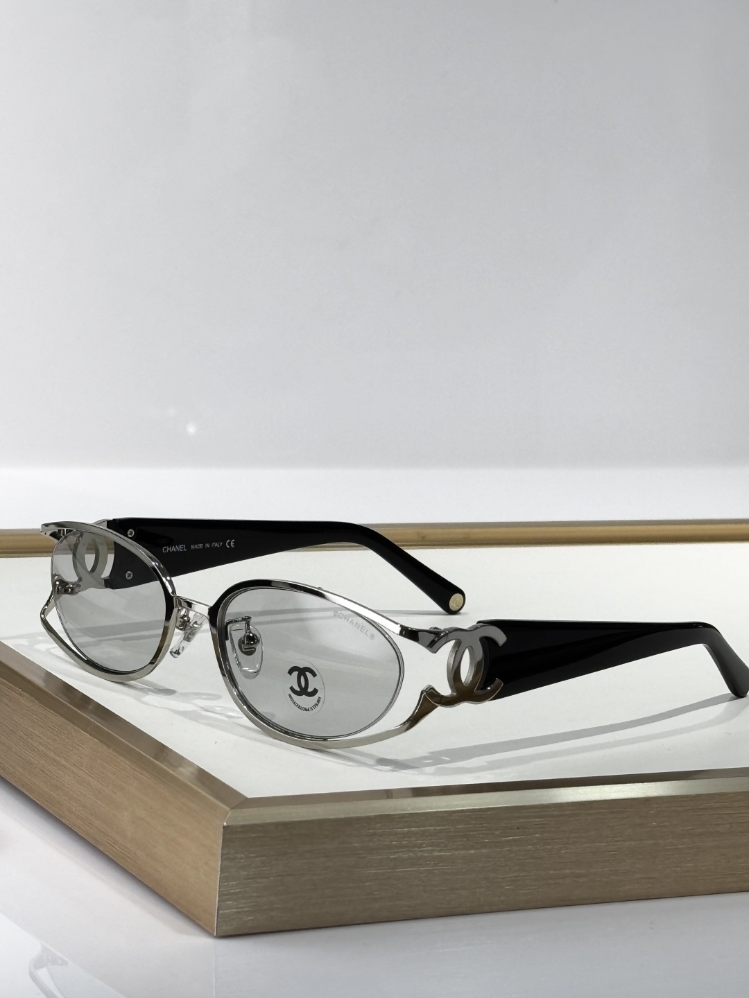 Chanel Silver Frame Oval Sunglasses – Black Arms