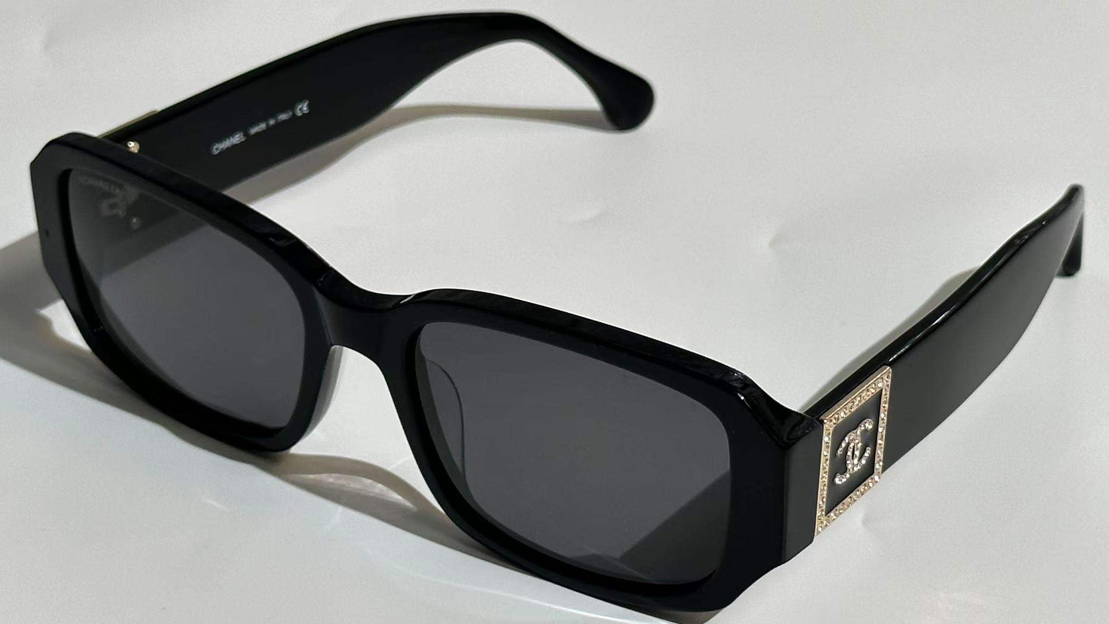 Vintage Chanel Rectangular Sunglasses – Kate Middleton Style