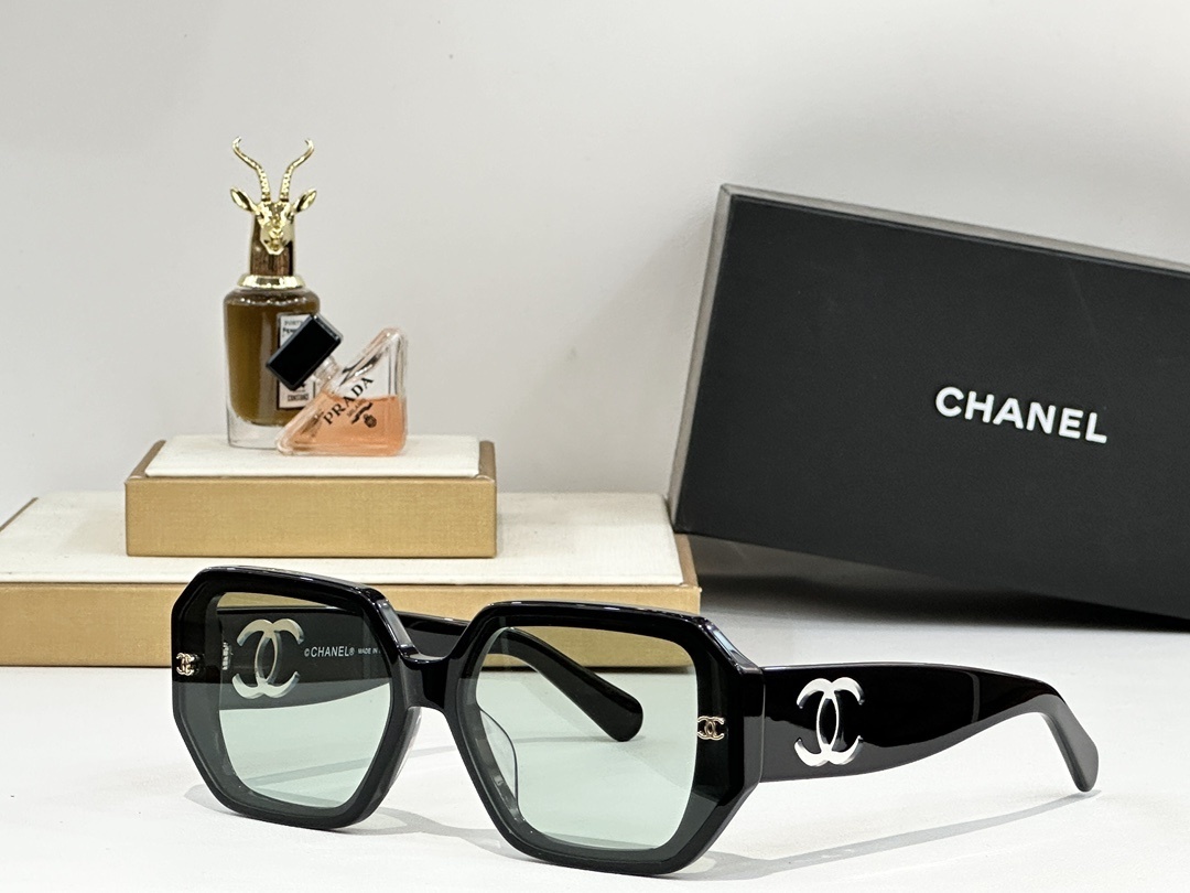 Chanel Luxury Oversized Square Sunglasses with Iconic CC Logo