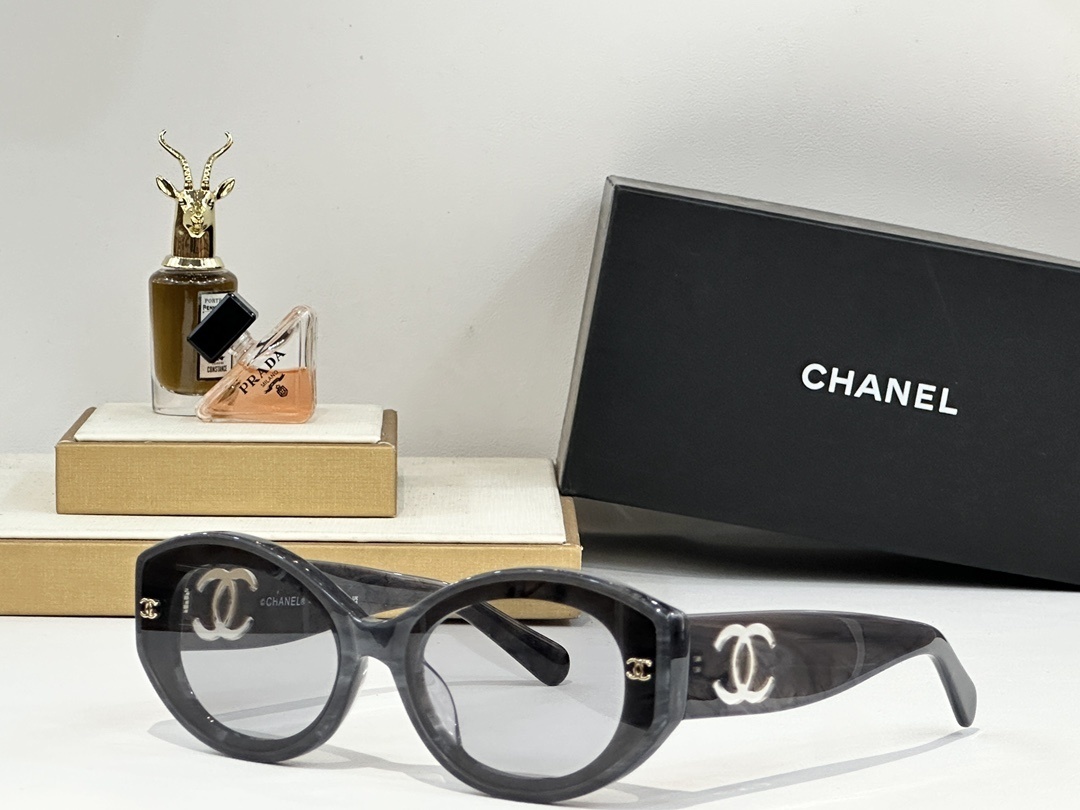 Chanel Luxury Oval Sunglasses for Women – Black Frame CC Logo