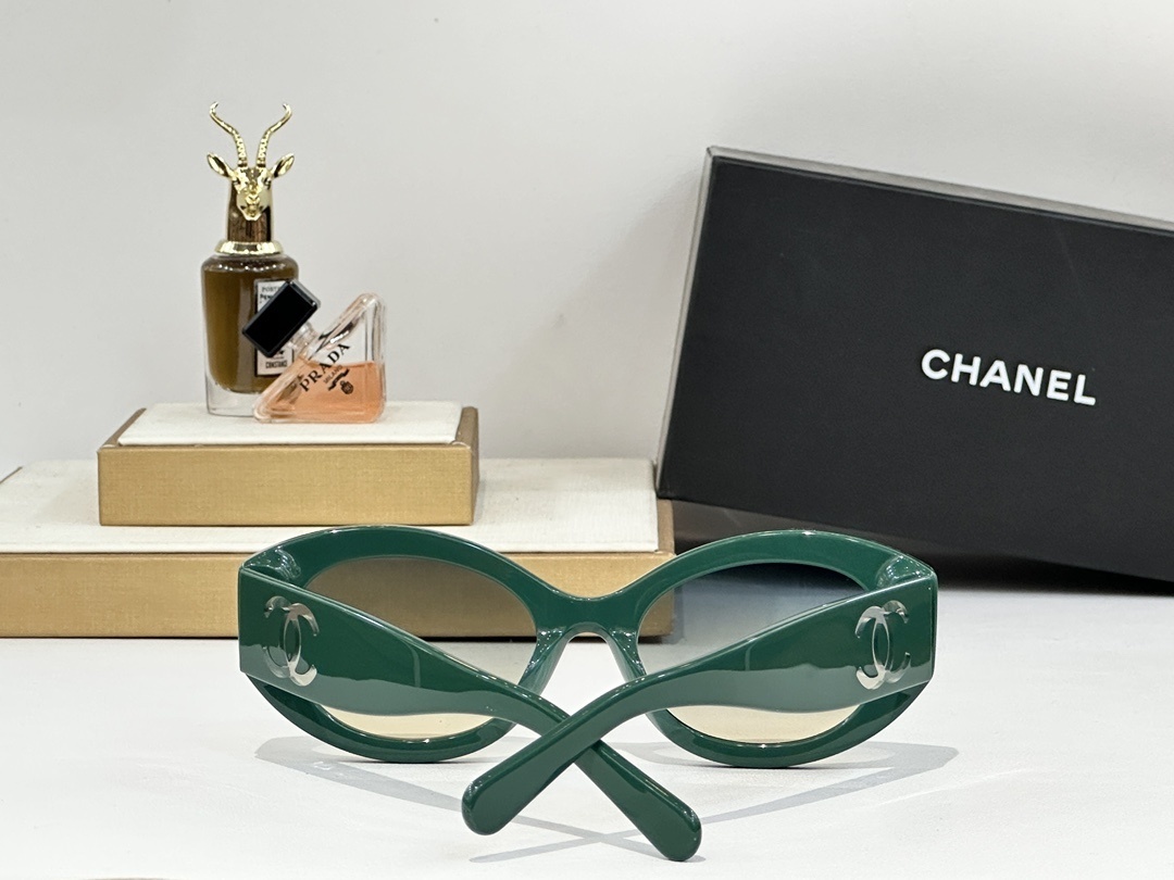 Chanel Luxury Oval Sunglasses for Women – Black Frame CC Logo